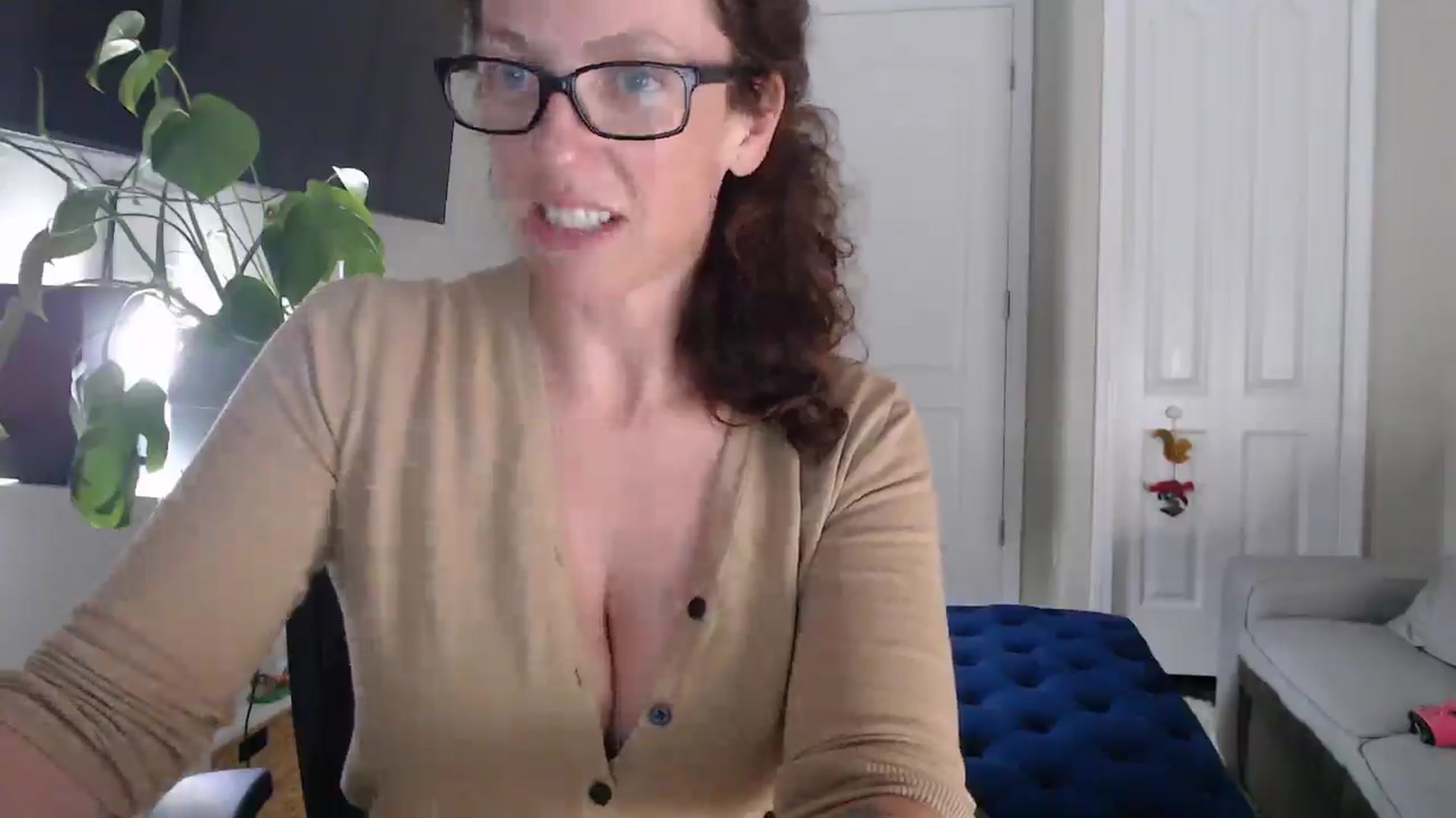 Gallery image thumbnail from Sarah_Stark's myfreecams stream on, 04/06/2026, 14:15 image 4 of 20