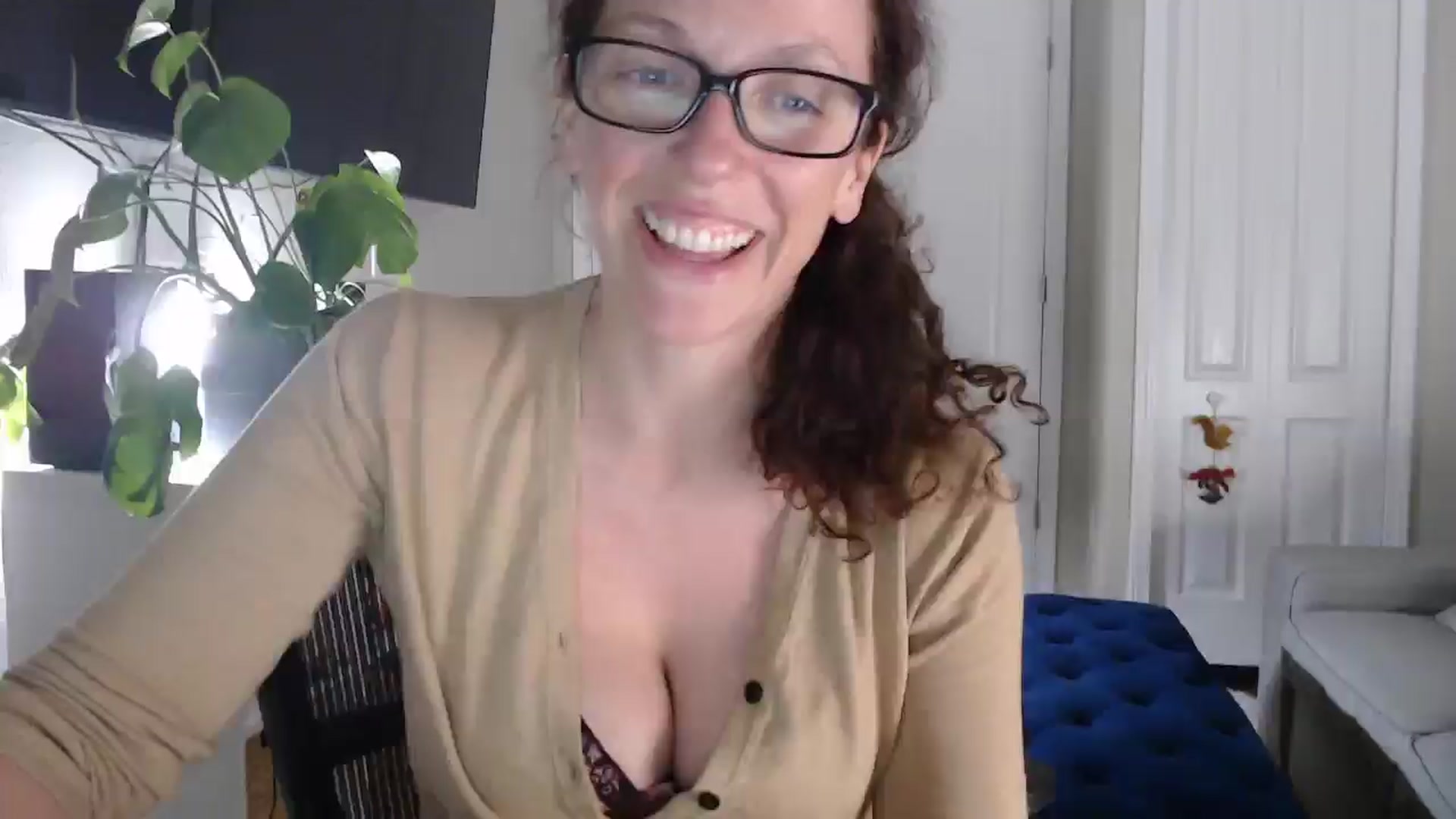 Gallery image thumbnail from Sarah_Stark's myfreecams stream on, 04/06/2026, 14:15 image 1 of 20