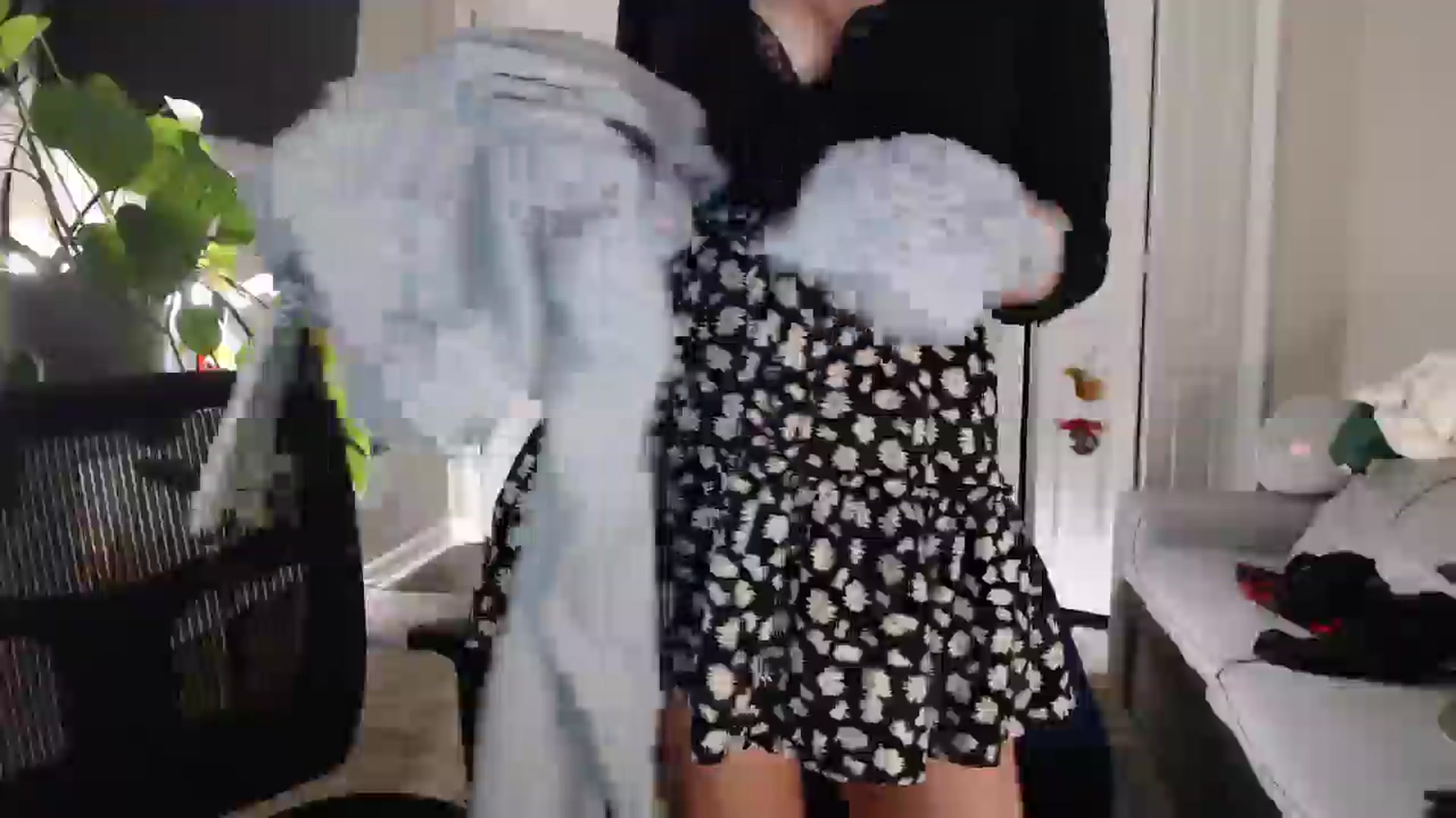 Gallery image thumbnail from Sarah_Stark's myfreecams stream on, 04/10/2026, 12:15 image 10 of 20