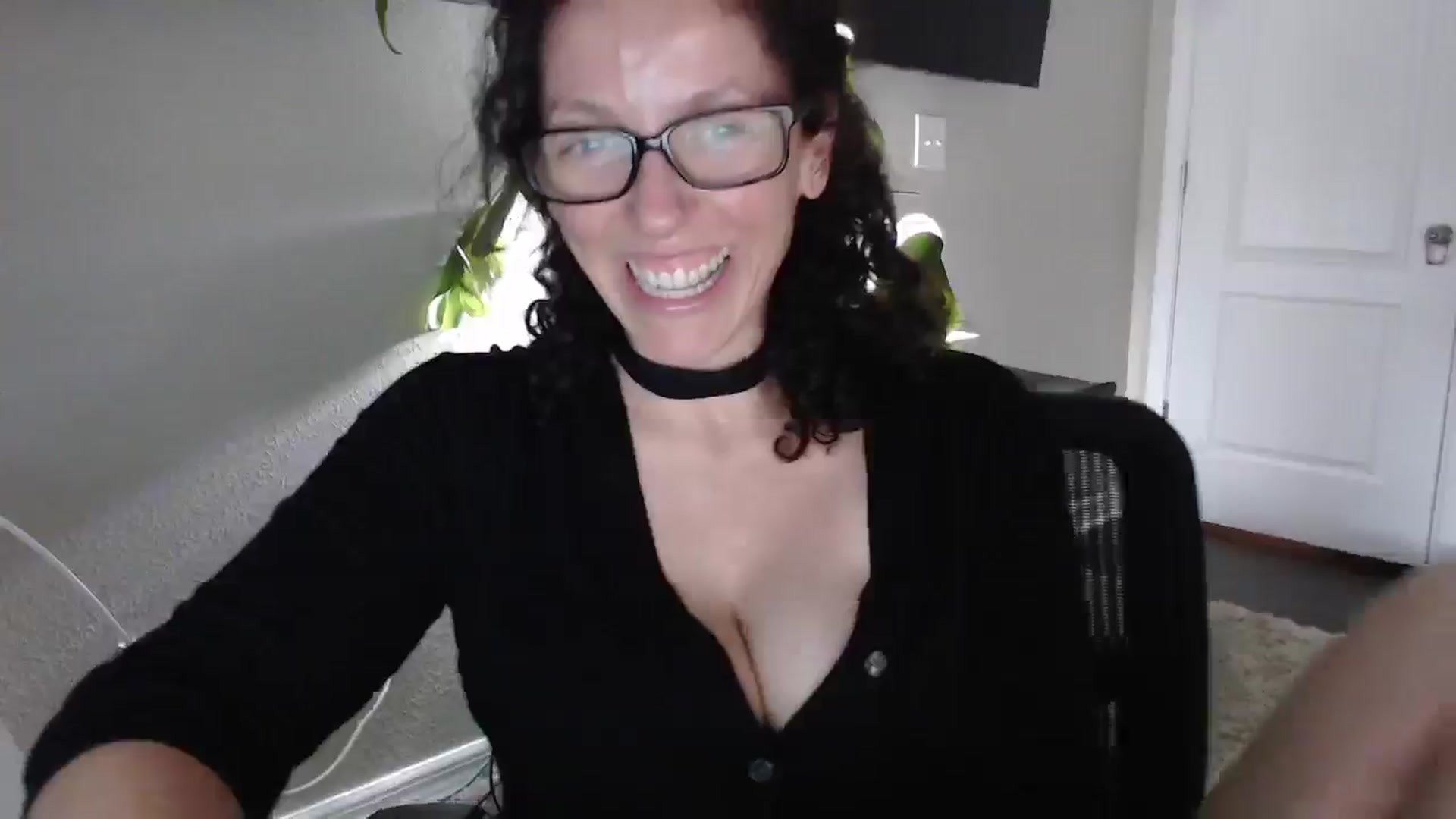 Gallery image thumbnail from Sarah_Stark's myfreecams stream on, 04/10/2026, 12:15 image 4 of 20