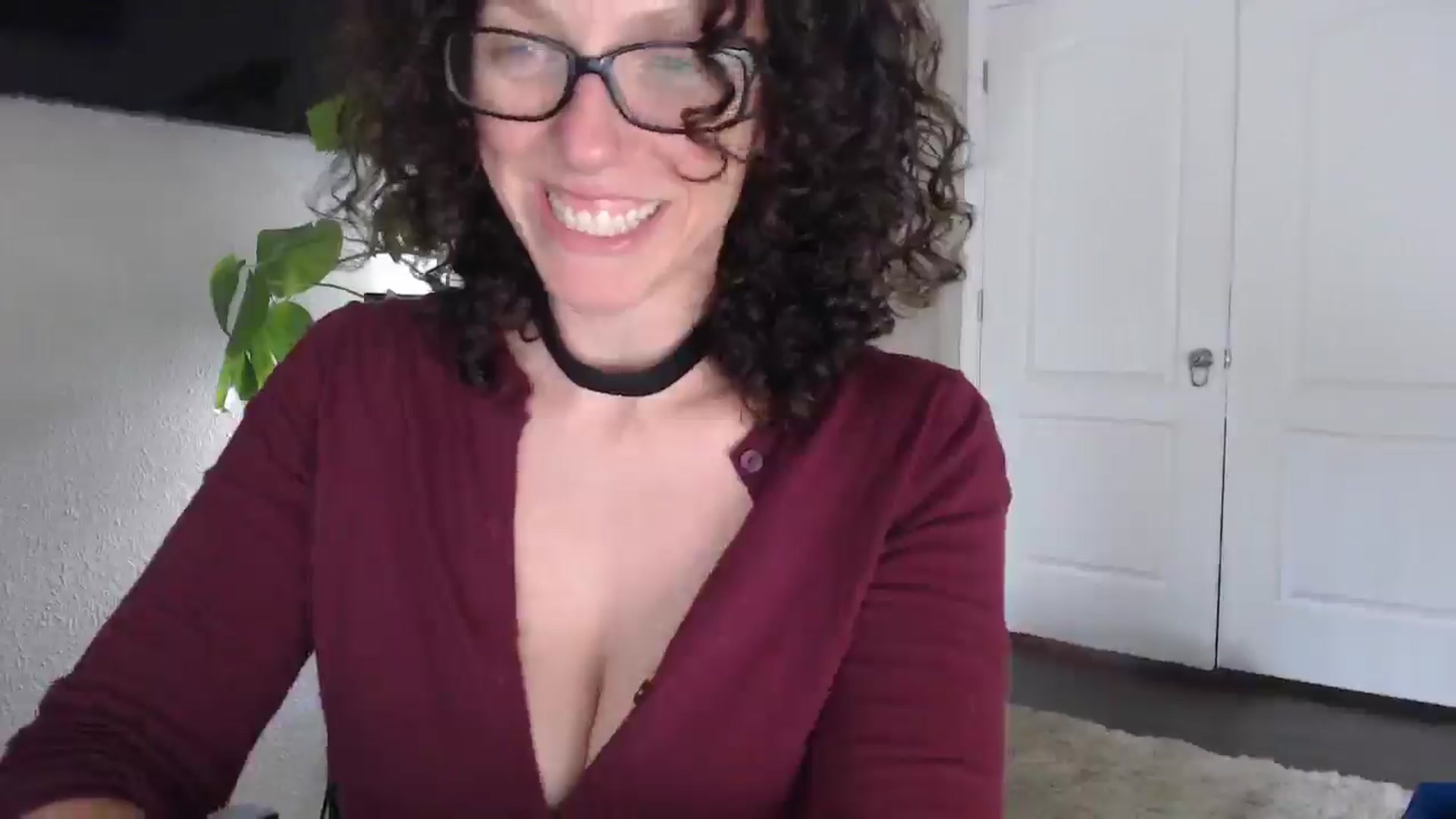 Gallery image thumbnail from Sarah_Stark's myfreecams stream on, 04/13/2026, 13:36 image 14 of 20