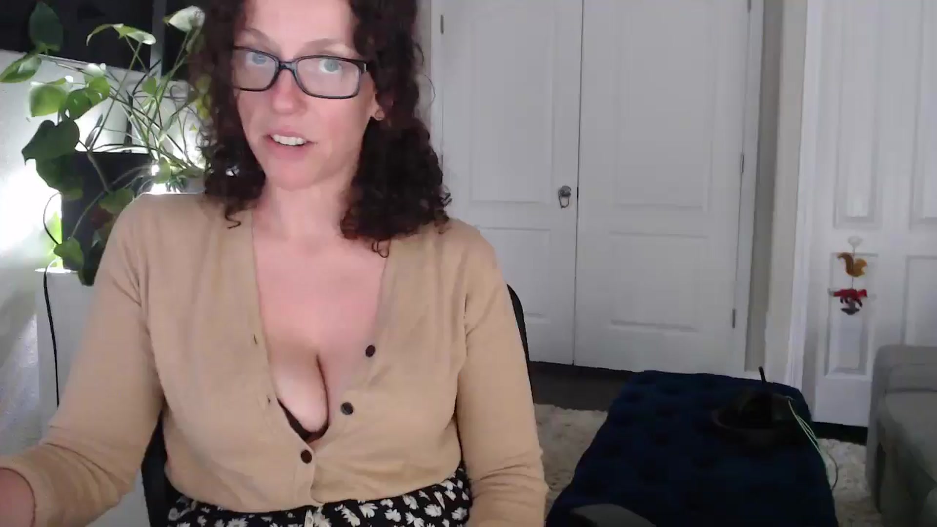 Gallery image thumbnail from Sarah_Stark's myfreecams stream on, 04/28/2026, 13:42 image 16 of 20