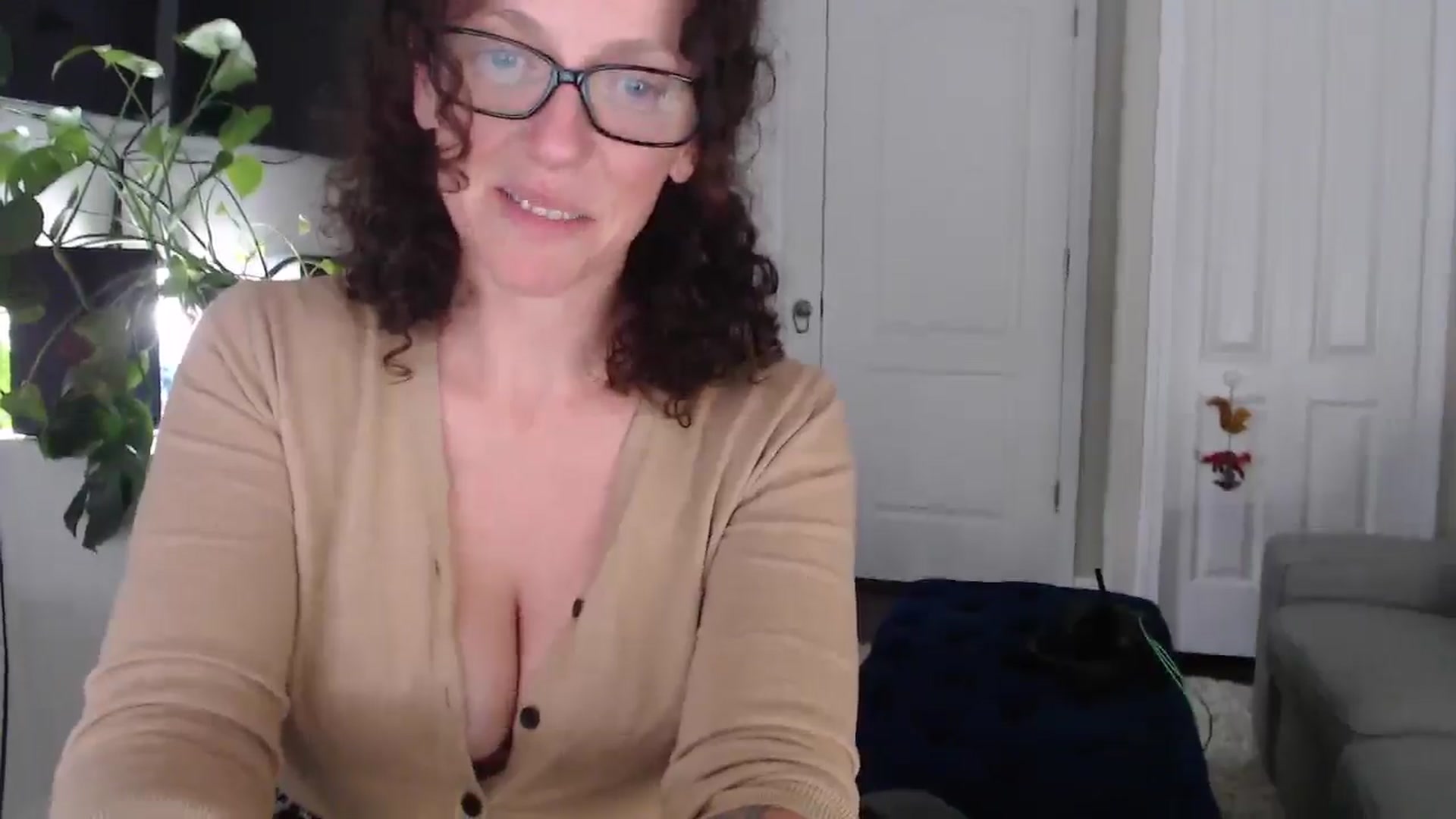 Gallery image thumbnail from Sarah_Stark's myfreecams stream on, 04/28/2026, 13:42 image 18 of 20