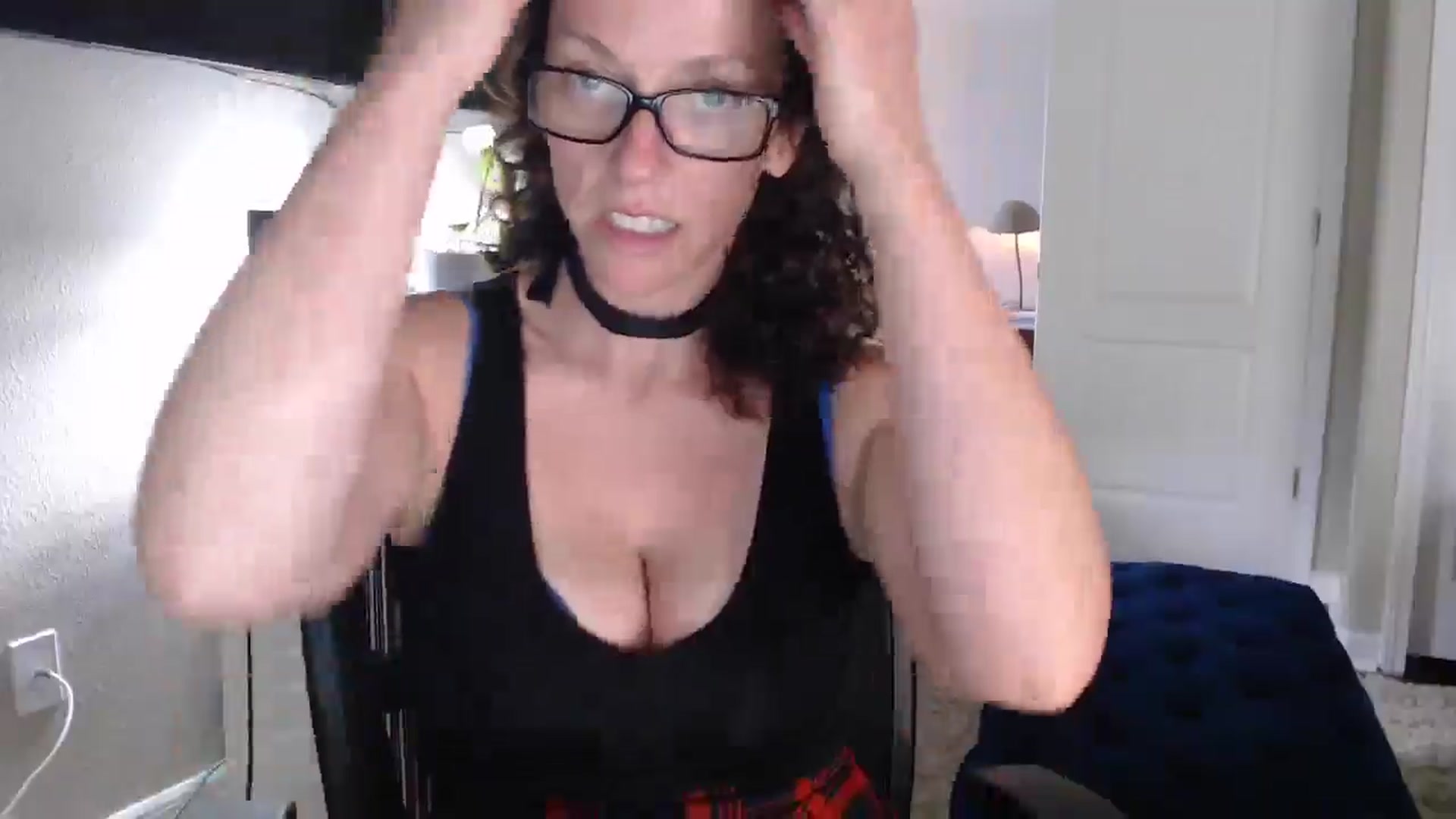 Gallery image thumbnail from Sarah_Stark's myfreecams stream on, 05/01/2026, 14:47 image 13 of 20