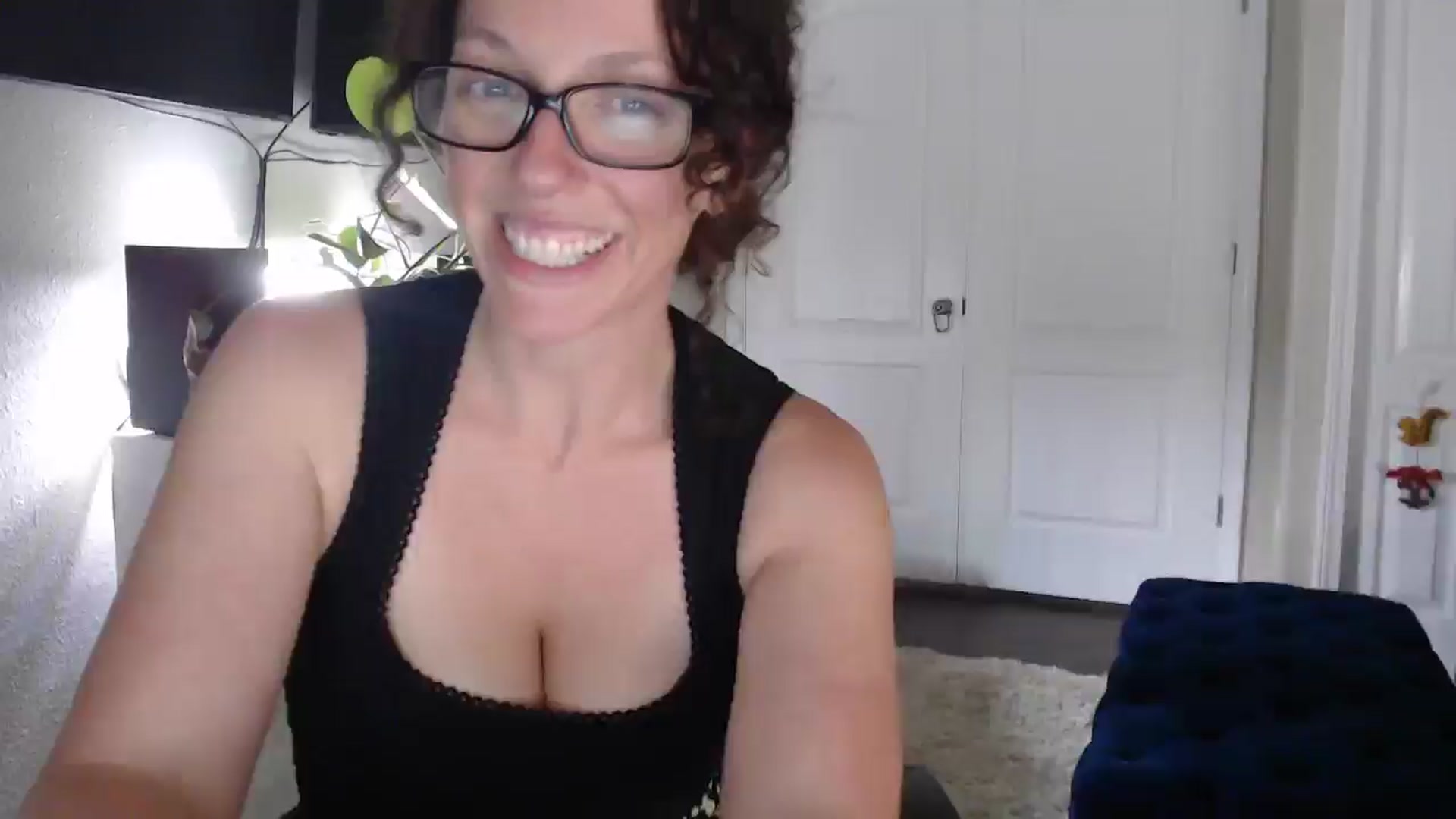 Gallery image thumbnail from Sarah_Stark's myfreecams stream on, 05/05/2026, 14:10 image 15 of 20