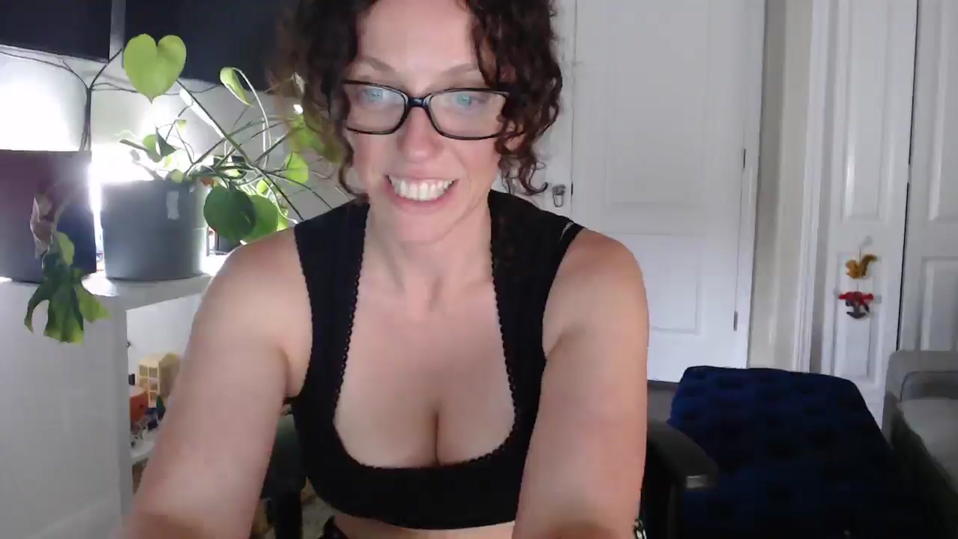 Gallery image thumbnail from Sarah_Stark's myfreecams stream on, 05/05/2026, 14:10 image 12 of 20
