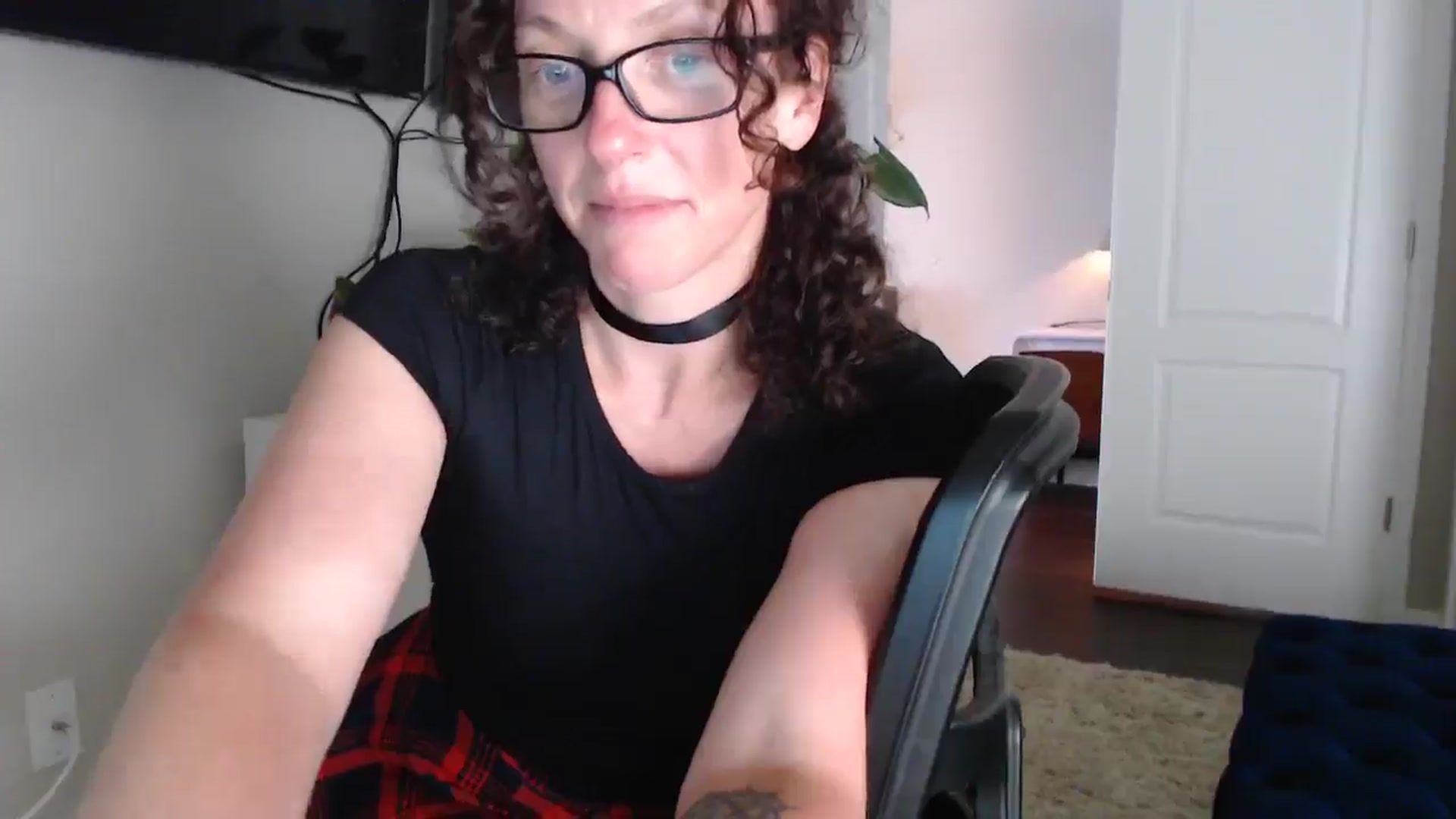Gallery image thumbnail from Sarah_Stark's myfreecams stream on, 05/08/2026, 12:42 image 18 of 20