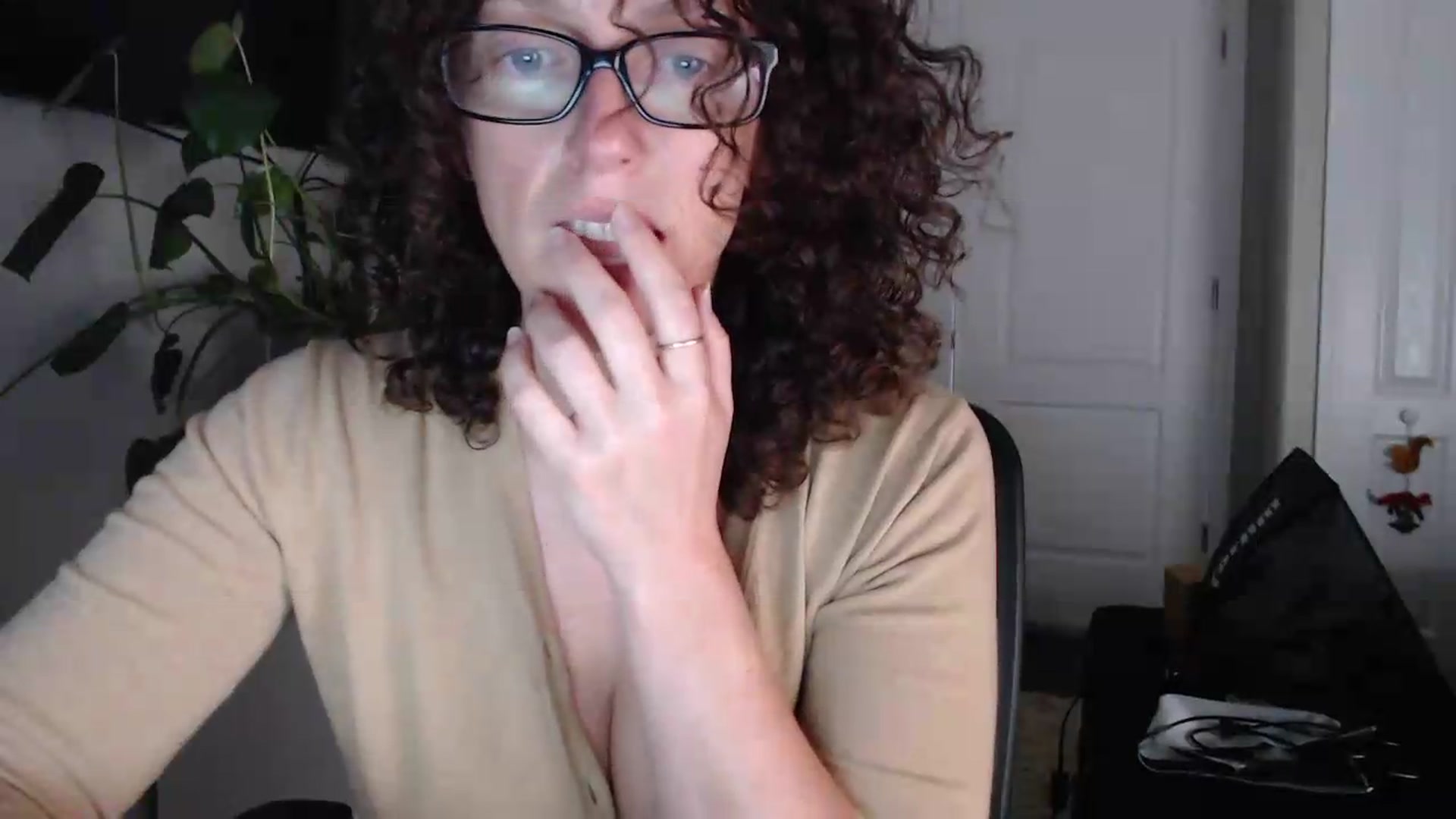 Gallery image thumbnail from Sarah_Stark's myfreecams stream on, 05/13/2026, 12:18 image 16 of 20