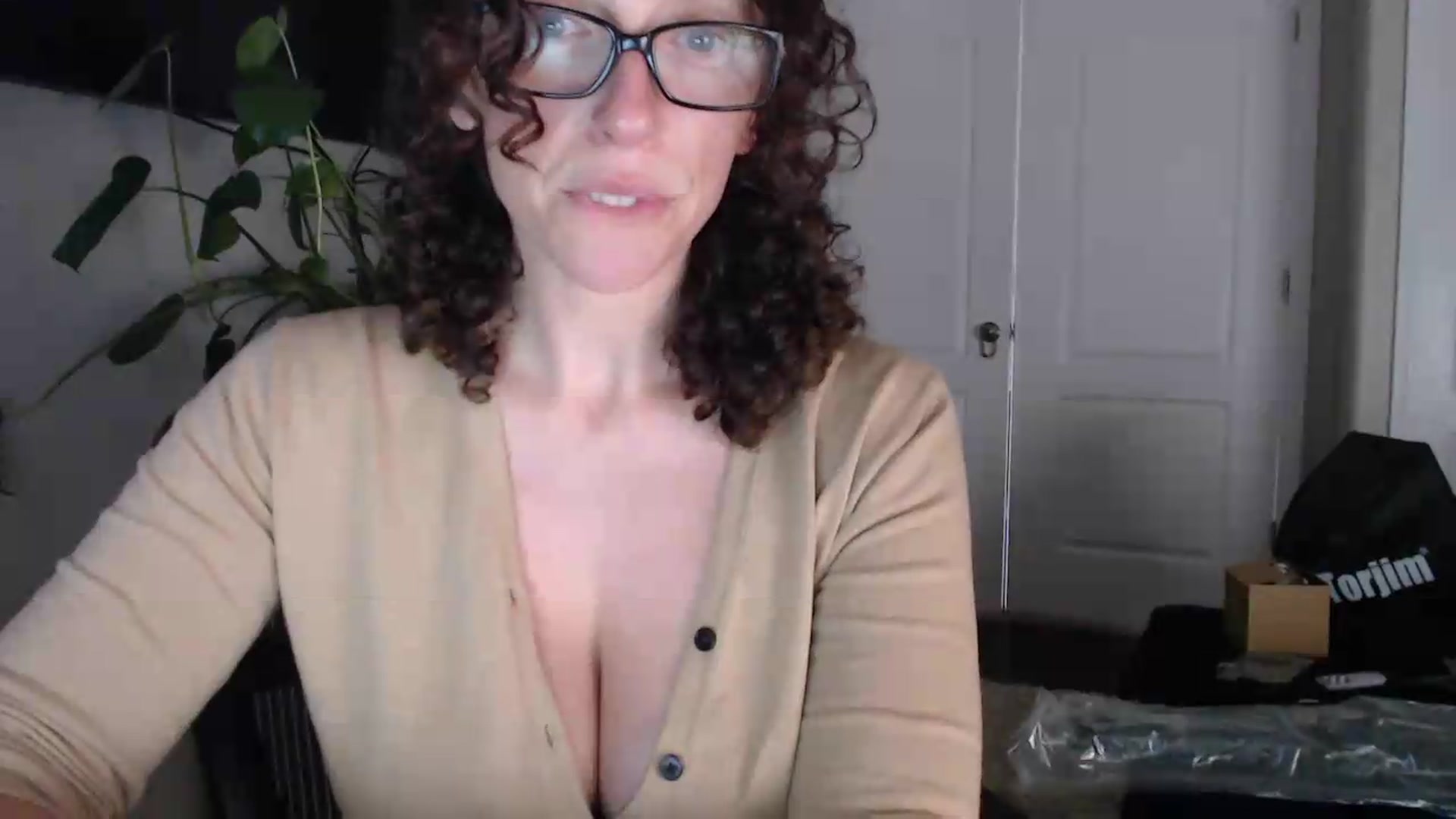 Gallery image thumbnail from Sarah_Stark's myfreecams stream on, 05/13/2026, 12:30 image 16 of 20