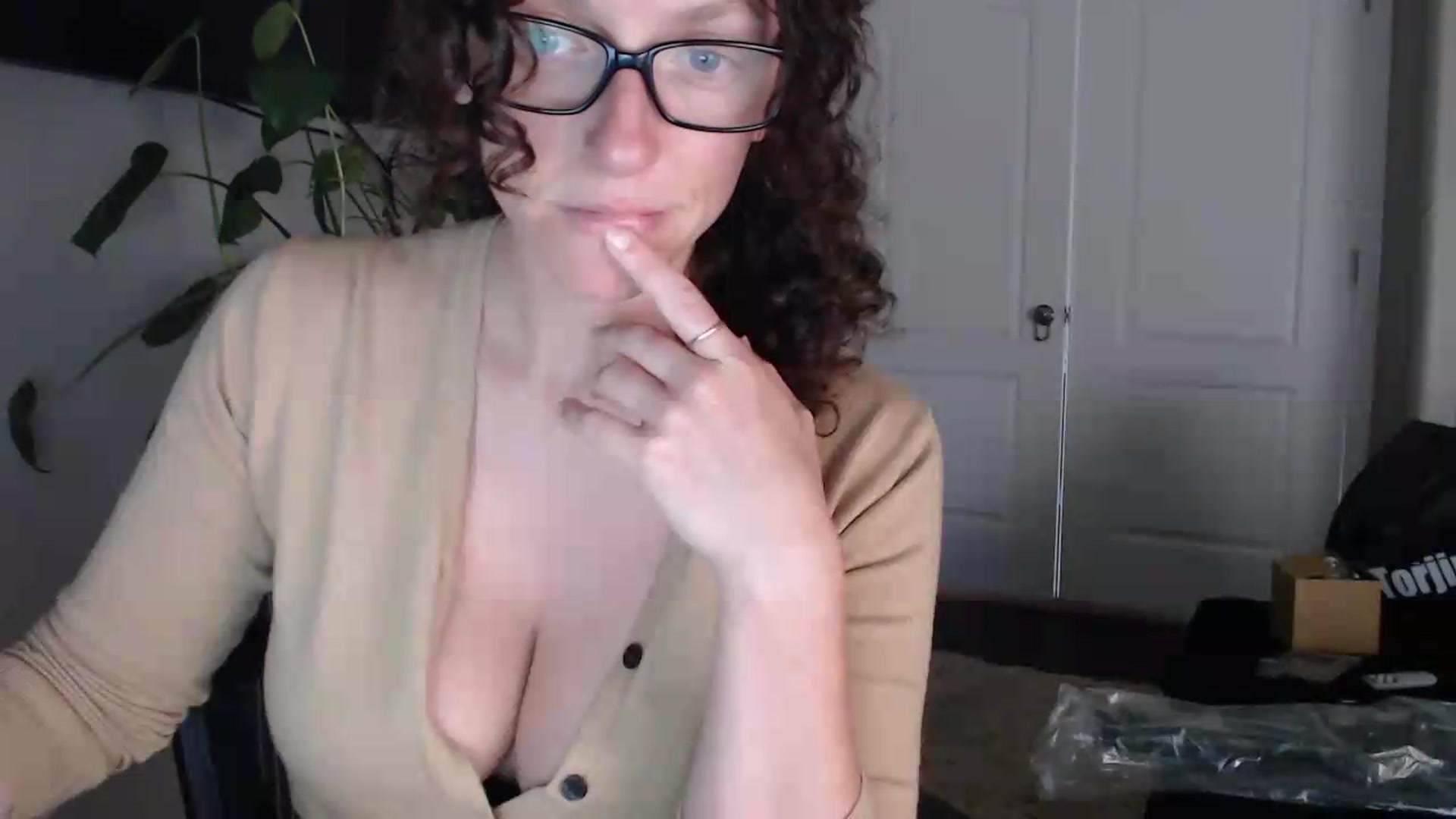 Gallery image thumbnail from Sarah_Stark's myfreecams stream on, 05/13/2026, 13:03 image 19 of 20