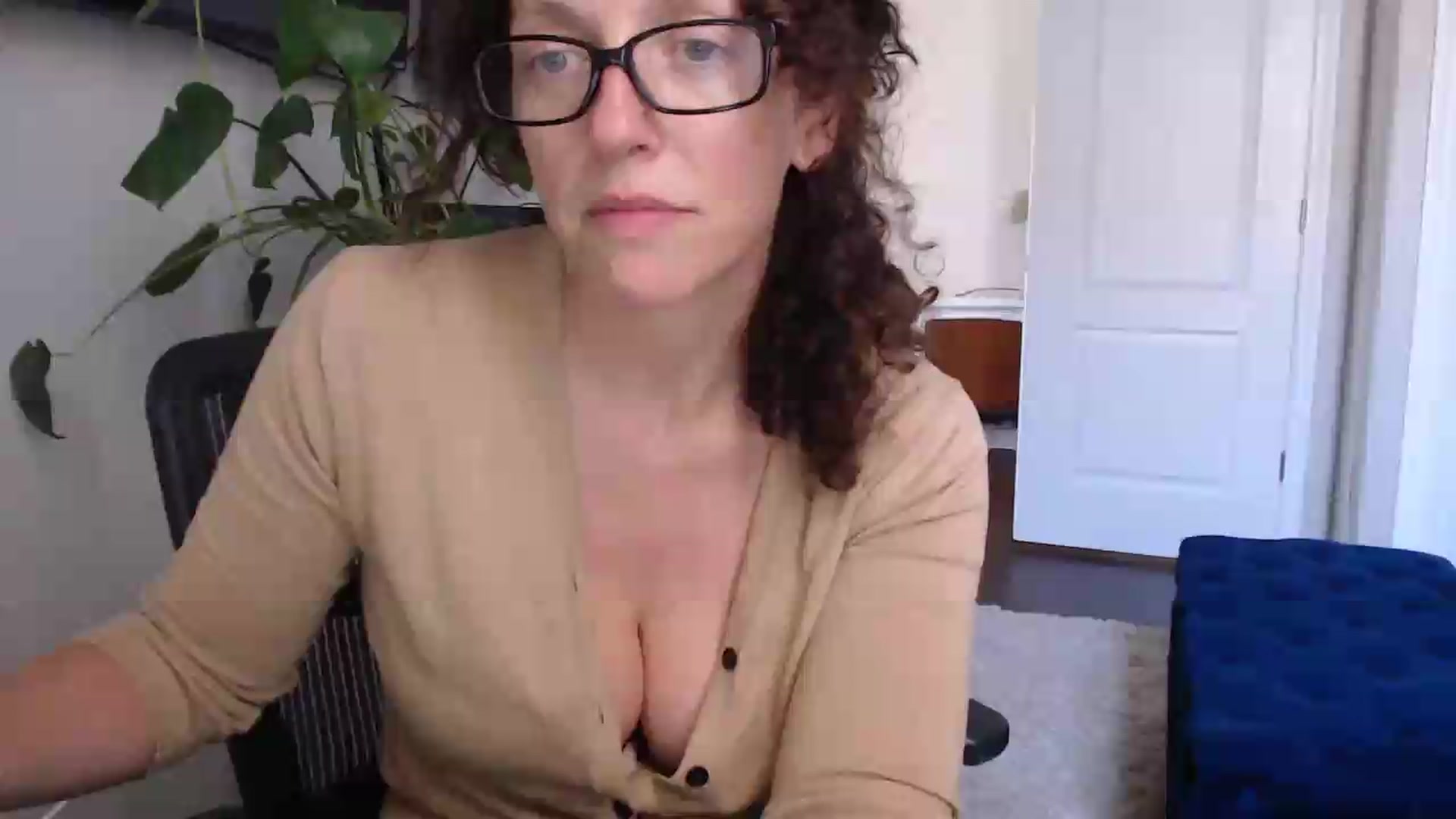 Gallery image thumbnail from Sarah_Stark's myfreecams stream on, 05/13/2026, 16:53 image 20 of 20