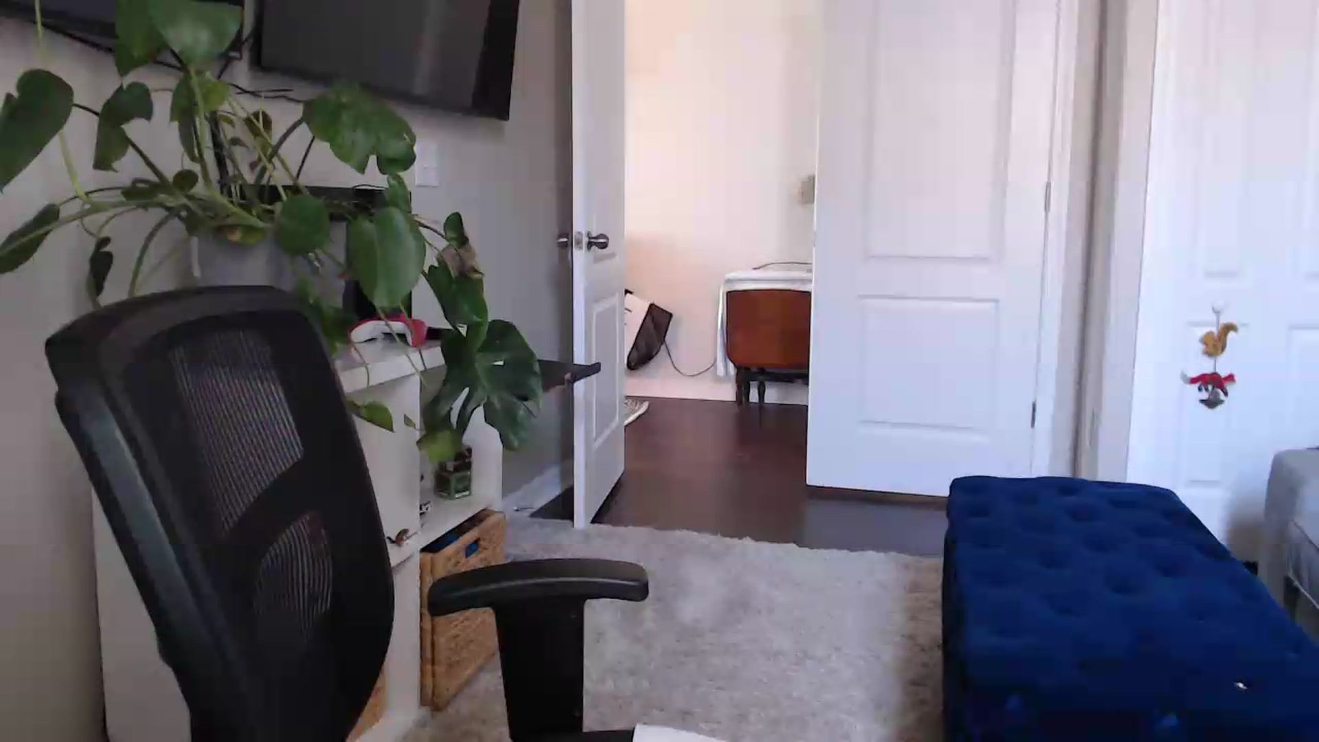 Gallery image thumbnail from Sarah_Stark's myfreecams stream on, 05/13/2026, 16:53 image 14 of 20