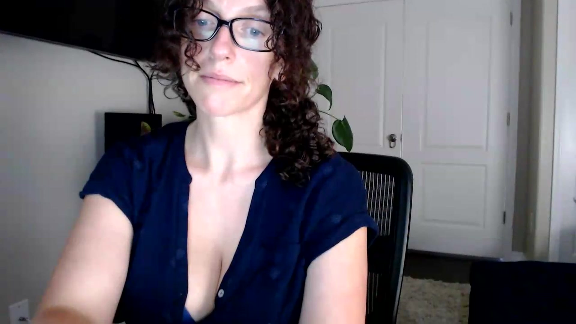 Gallery image thumbnail from Sarah_Stark's myfreecams stream on, 05/18/2026, 14:34 image 7 of 20