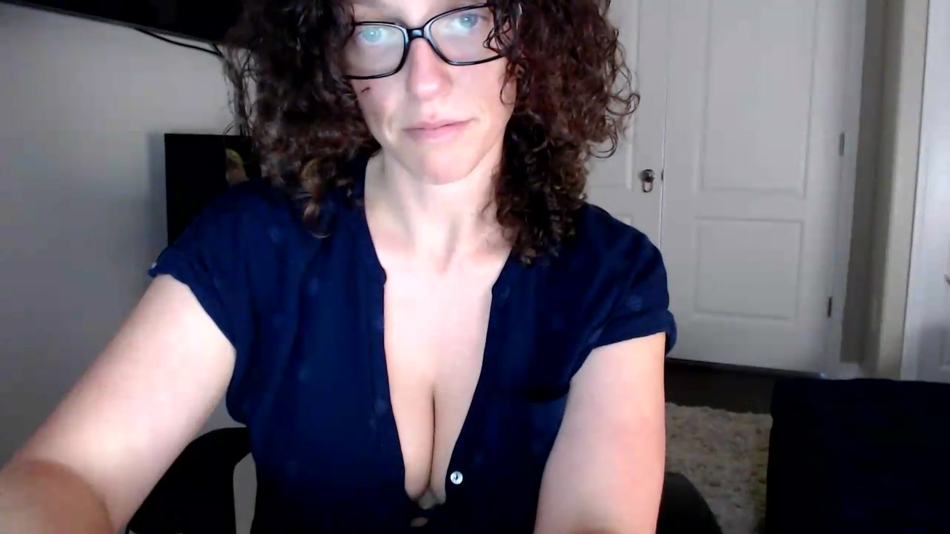 Gallery image thumbnail from Sarah_Stark's myfreecams stream on, 05/18/2026, 14:34 image 6 of 20