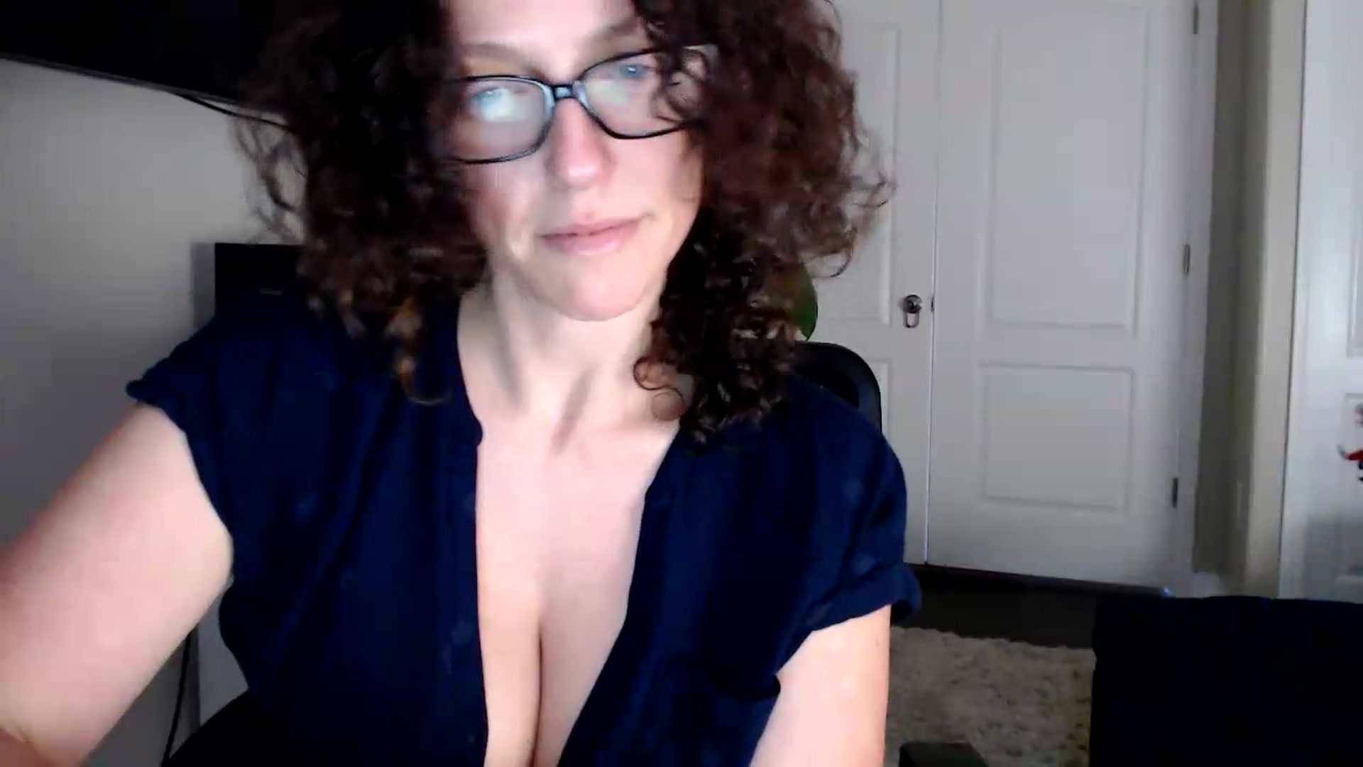 Gallery image thumbnail from Sarah_Stark's myfreecams stream on, 05/18/2026, 14:34 image 5 of 20