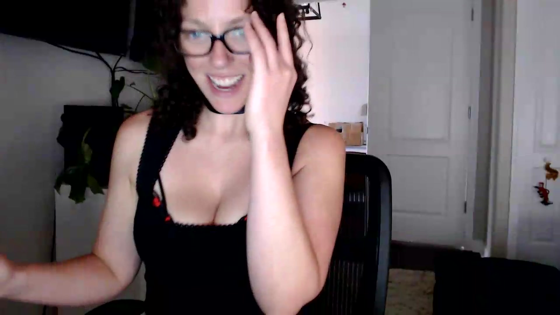 Gallery image thumbnail from Sarah_Stark's myfreecams stream on, 05/26/2026, 15:32 image 11 of 20