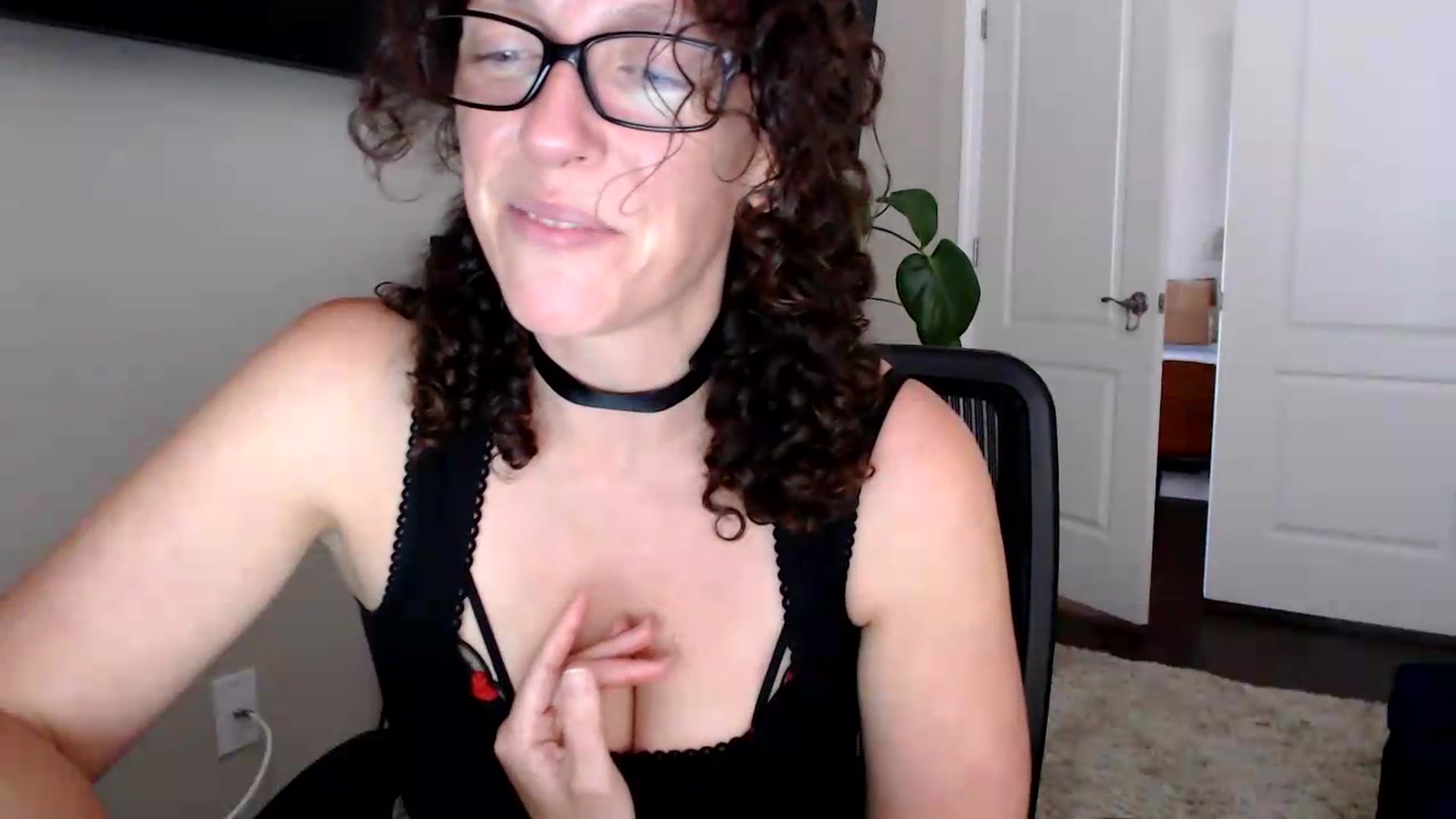 Gallery image thumbnail from Sarah_Stark's myfreecams stream on, 05/26/2026, 15:32 image 3 of 20