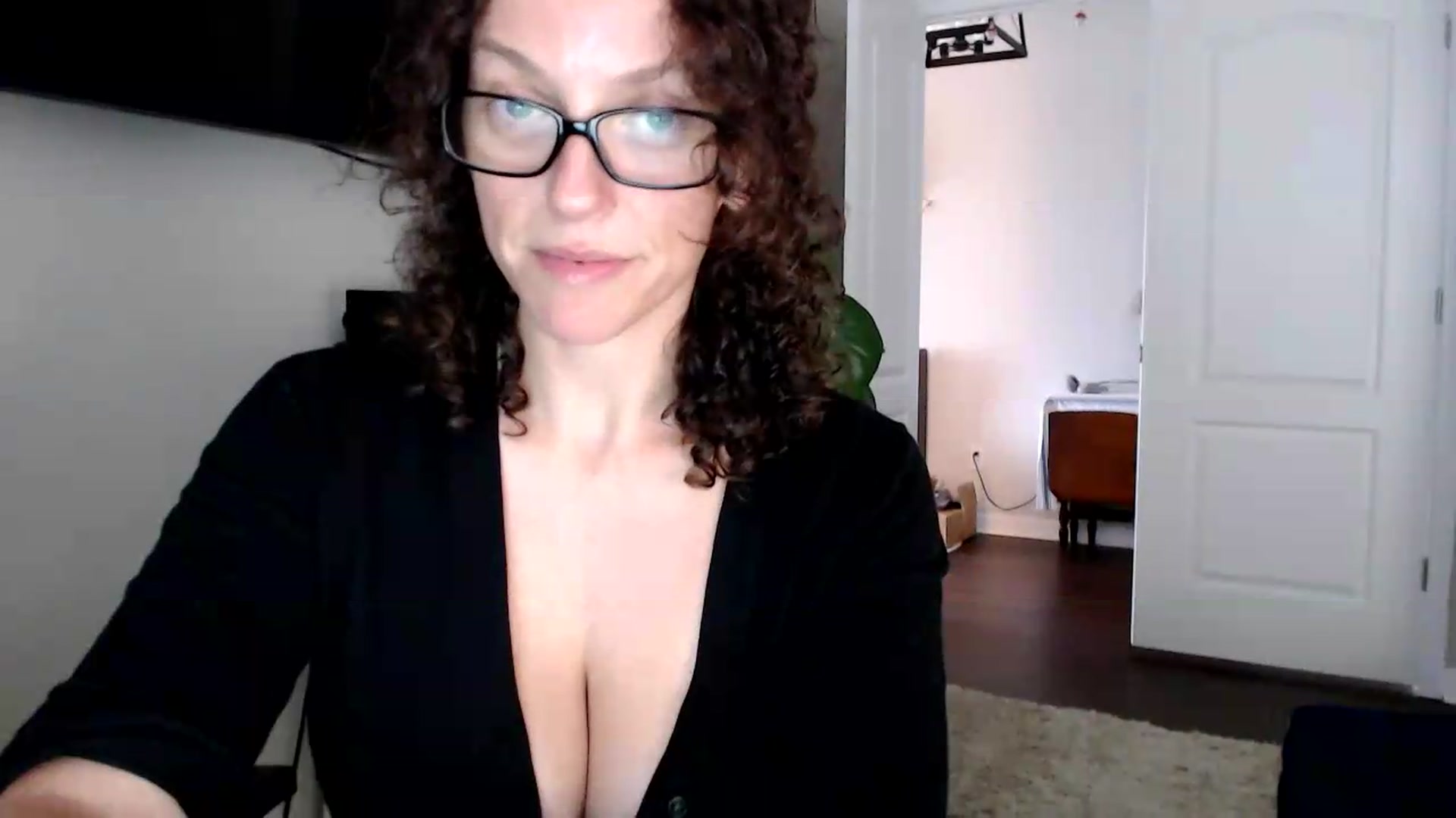 Gallery image thumbnail from Sarah_Stark's myfreecams stream on, 05/27/2026, 13:33 image 17 of 20