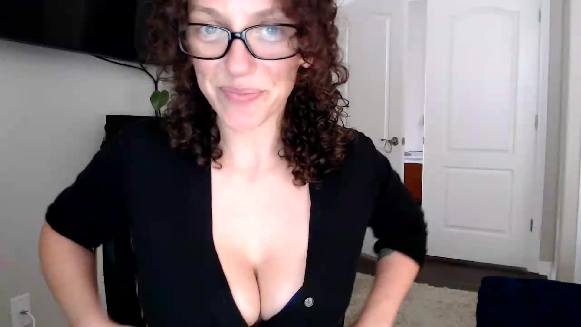 Gallery image thumbnail from Sarah_Stark's myfreecams stream on, 05/27/2026, 13:33 image 15 of 20