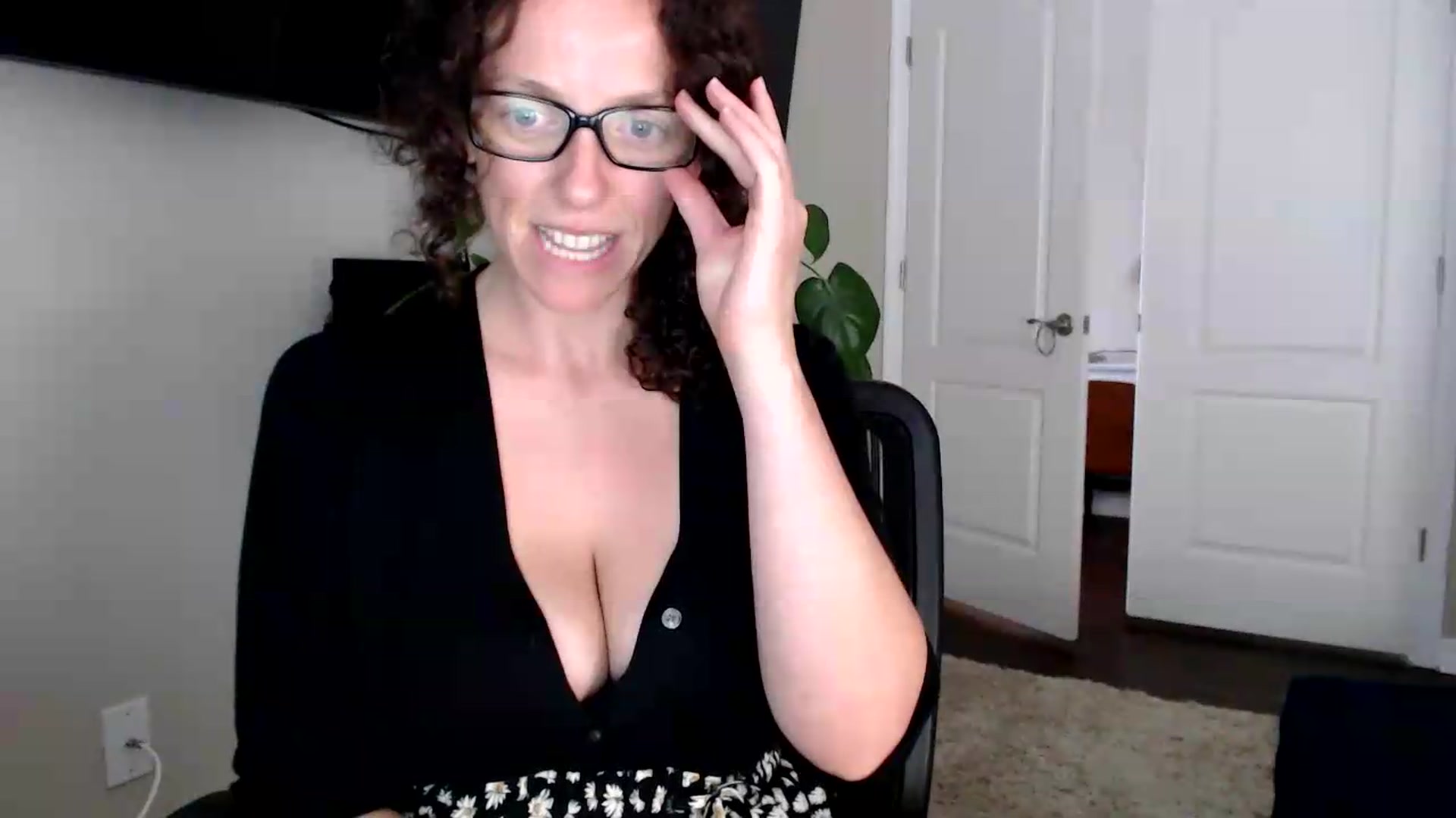 Gallery image thumbnail from Sarah_Stark's myfreecams stream on, 05/27/2026, 13:33 image 11 of 20