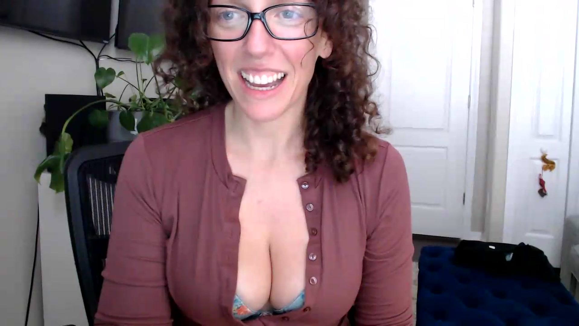Gallery image thumbnail from Sarah_Stark's myfreecams stream on, 05/29/2026, 13:21 image 19 of 20