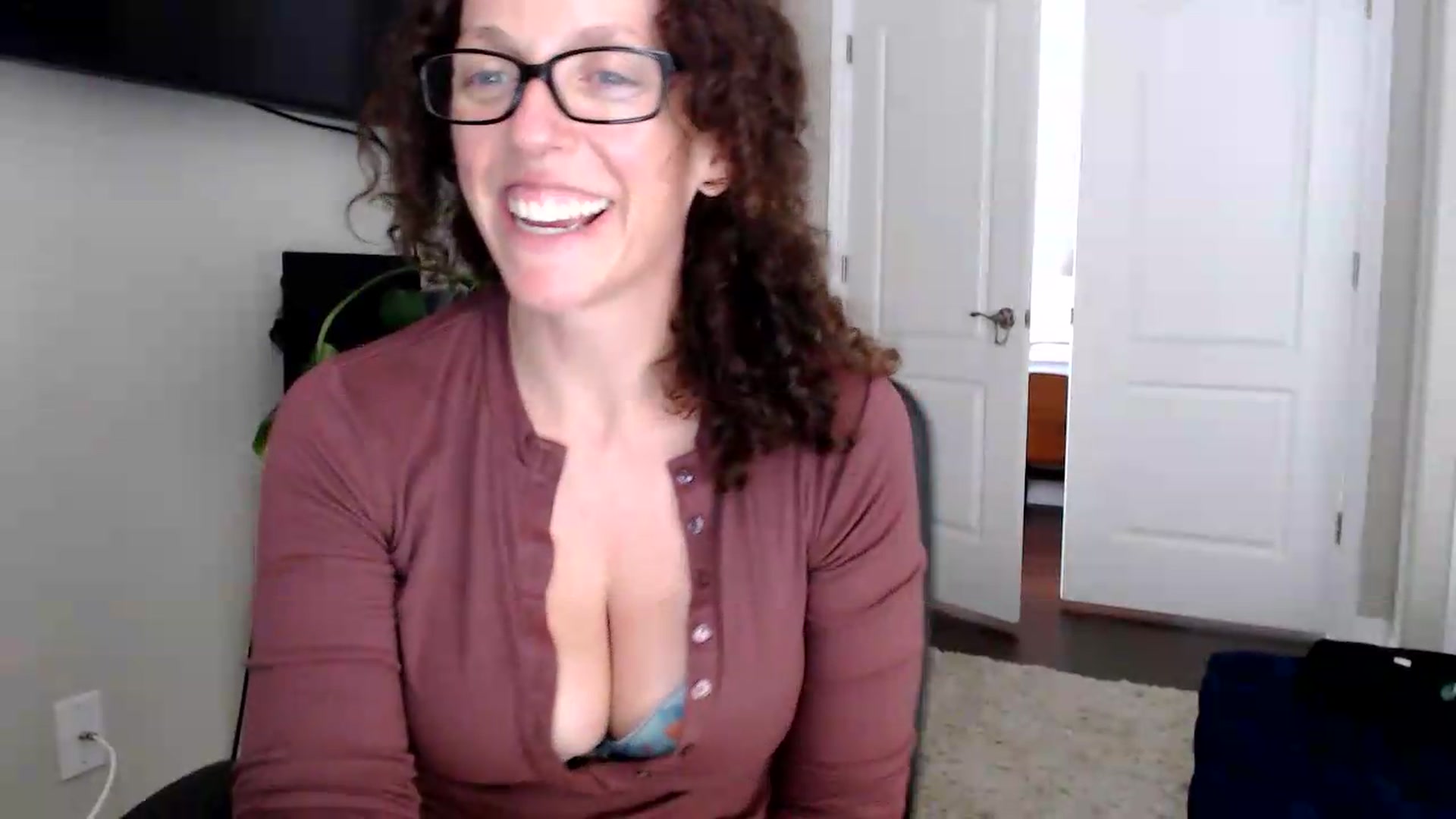 Gallery image thumbnail from Sarah_Stark's myfreecams stream on, 05/29/2026, 14:40 image 5 of 20