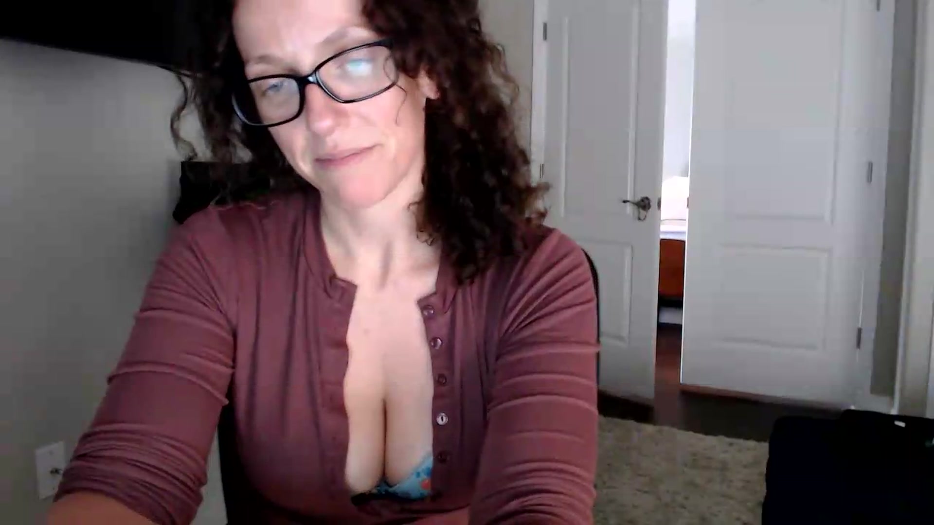 Gallery image thumbnail from Sarah_Stark's myfreecams stream on, 05/29/2026, 14:40 image 4 of 20