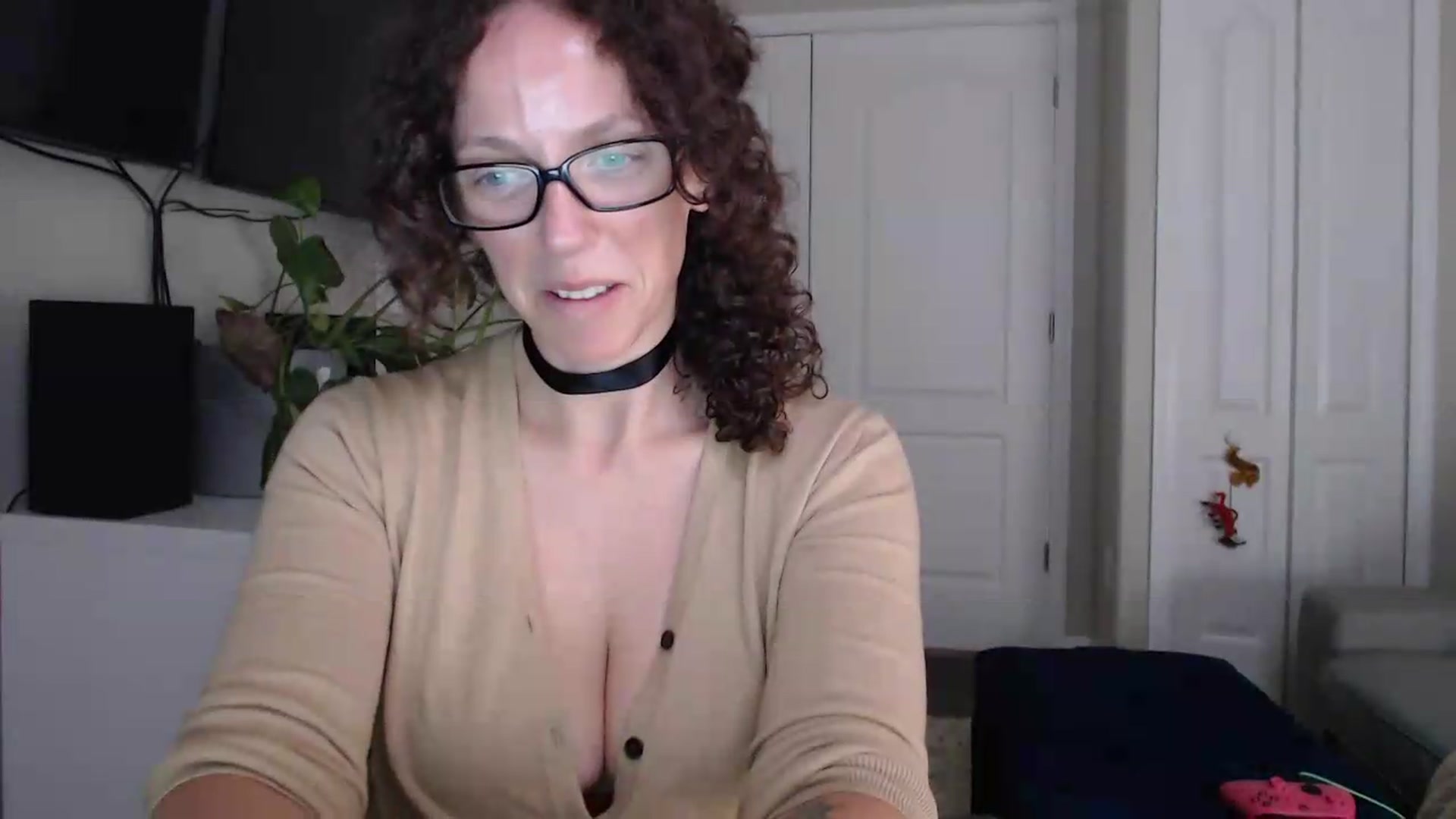 Gallery image thumbnail from Sarah_Stark's myfreecams stream on, 06/01/2026, 14:35 image 6 of 20