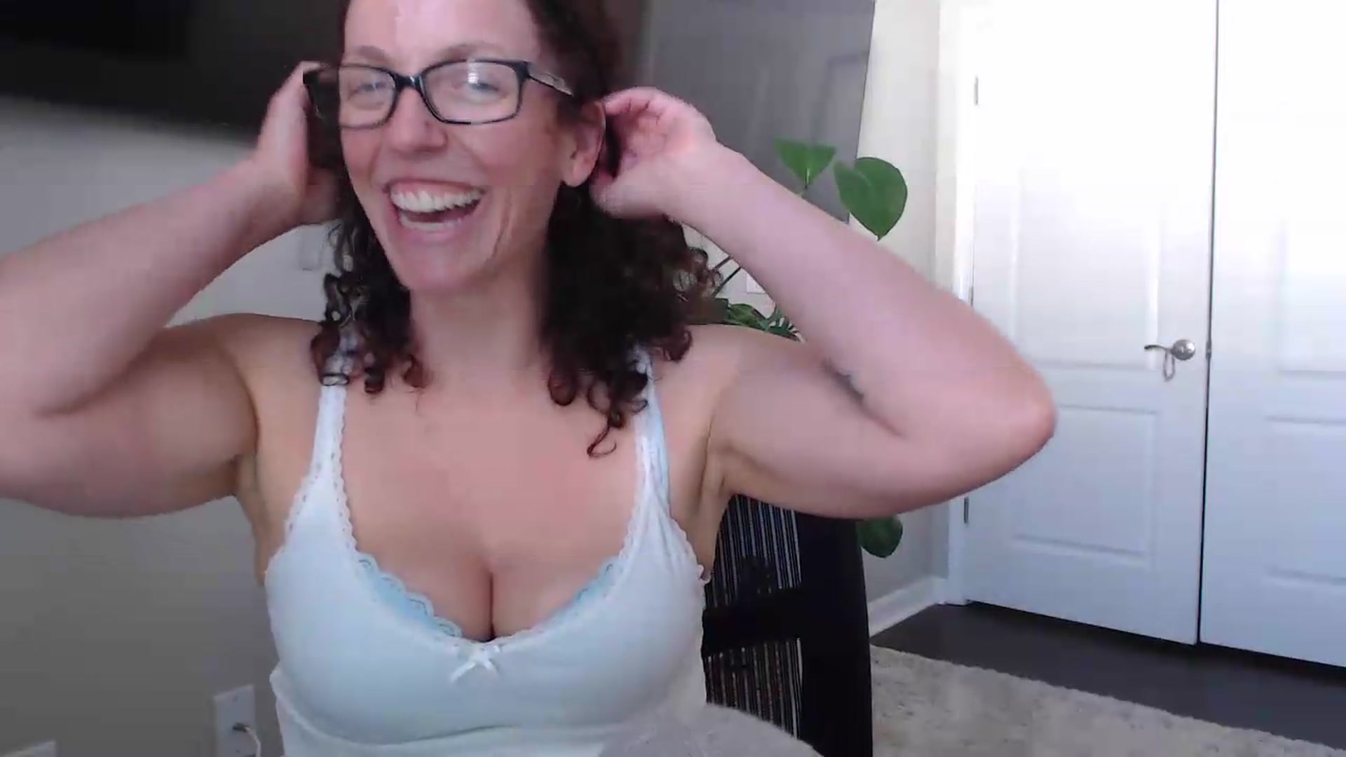 Gallery image thumbnail from Sarah_Stark's myfreecams stream on, 06/05/2026, 14:22 image 2 of 20