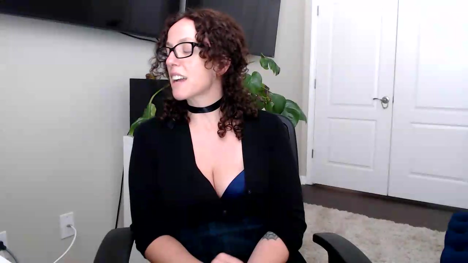 Gallery image thumbnail from Sarah_Stark's myfreecams stream on, 06/08/2026, 15:05 image 5 of 20