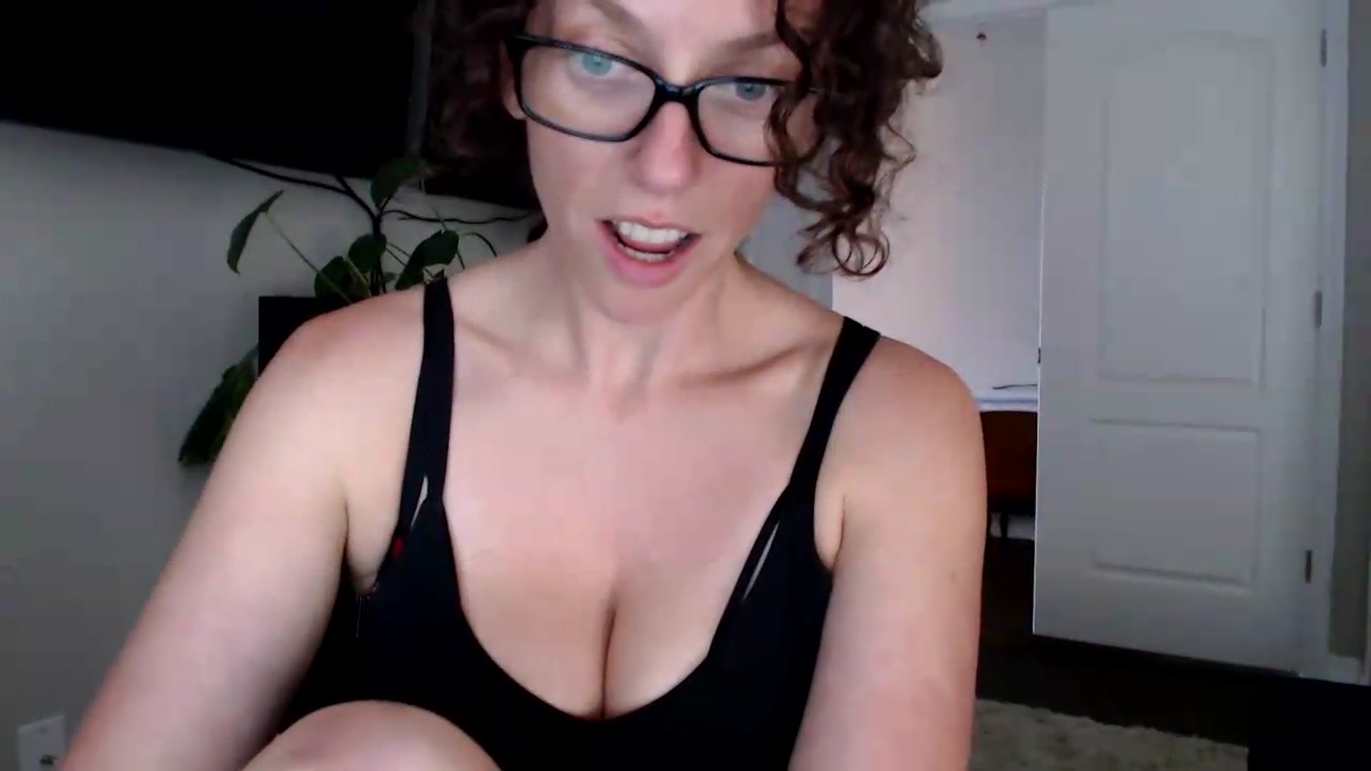 Gallery image thumbnail from Sarah_Stark's myfreecams stream on, 06/10/2026, 18:19 image 13 of 20
