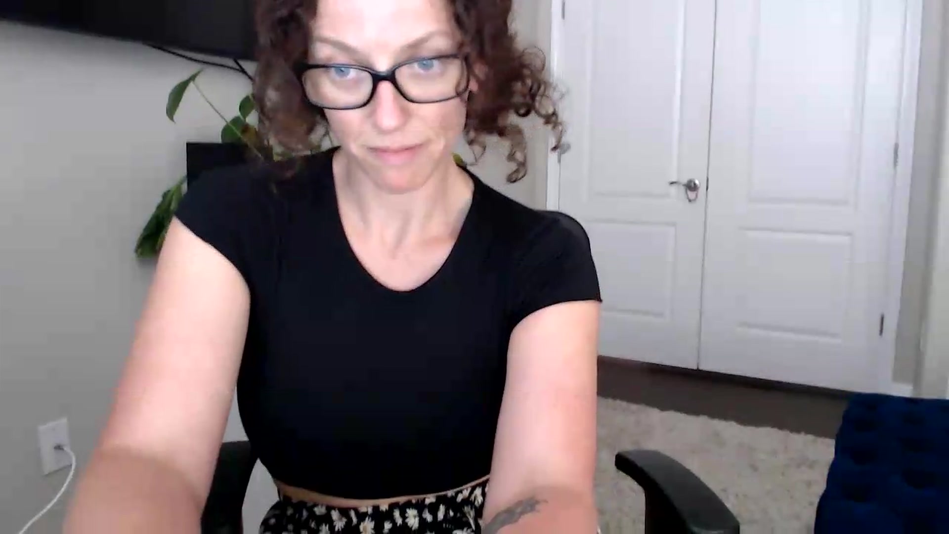 Gallery image thumbnail from Sarah_Stark's myfreecams stream on, 06/11/2026, 13:41 image 13 of 20
