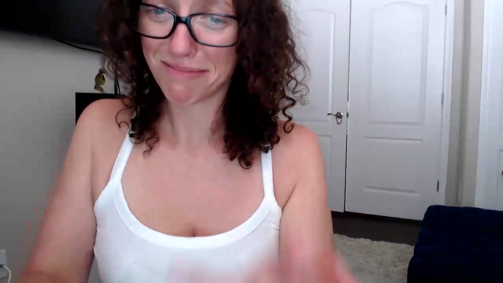 Gallery image thumbnail from Sarah_Stark's myfreecams stream on, 06/16/2026, 14:12 image 18 of 20