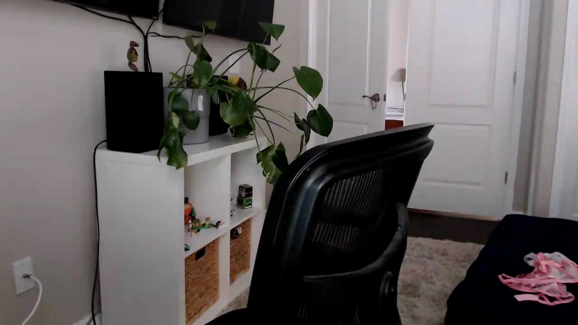 Gallery image thumbnail from Sarah_Stark's myfreecams stream on, 06/19/2026, 14:29 image 6 of 20