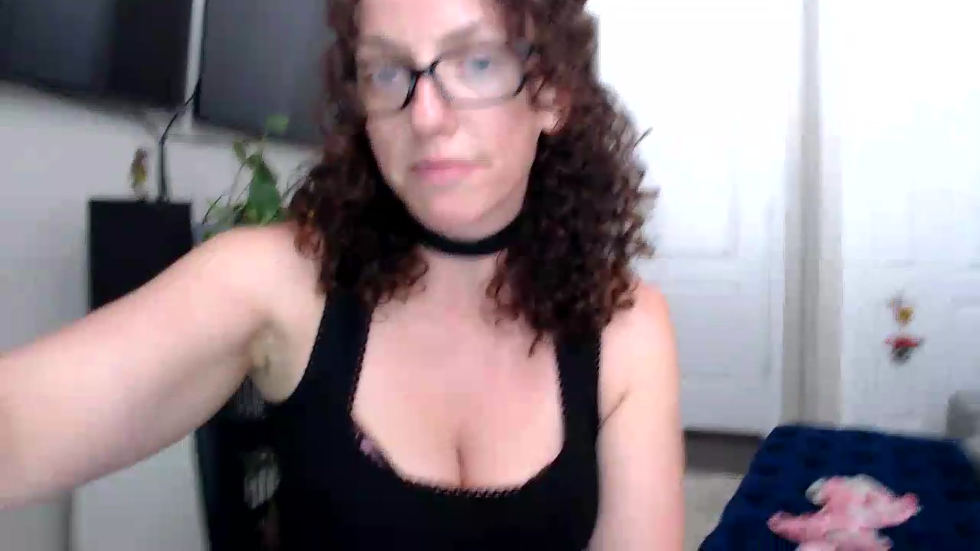 Gallery image thumbnail from Sarah_Stark's myfreecams stream on, 06/19/2026, 14:29 image 13 of 20