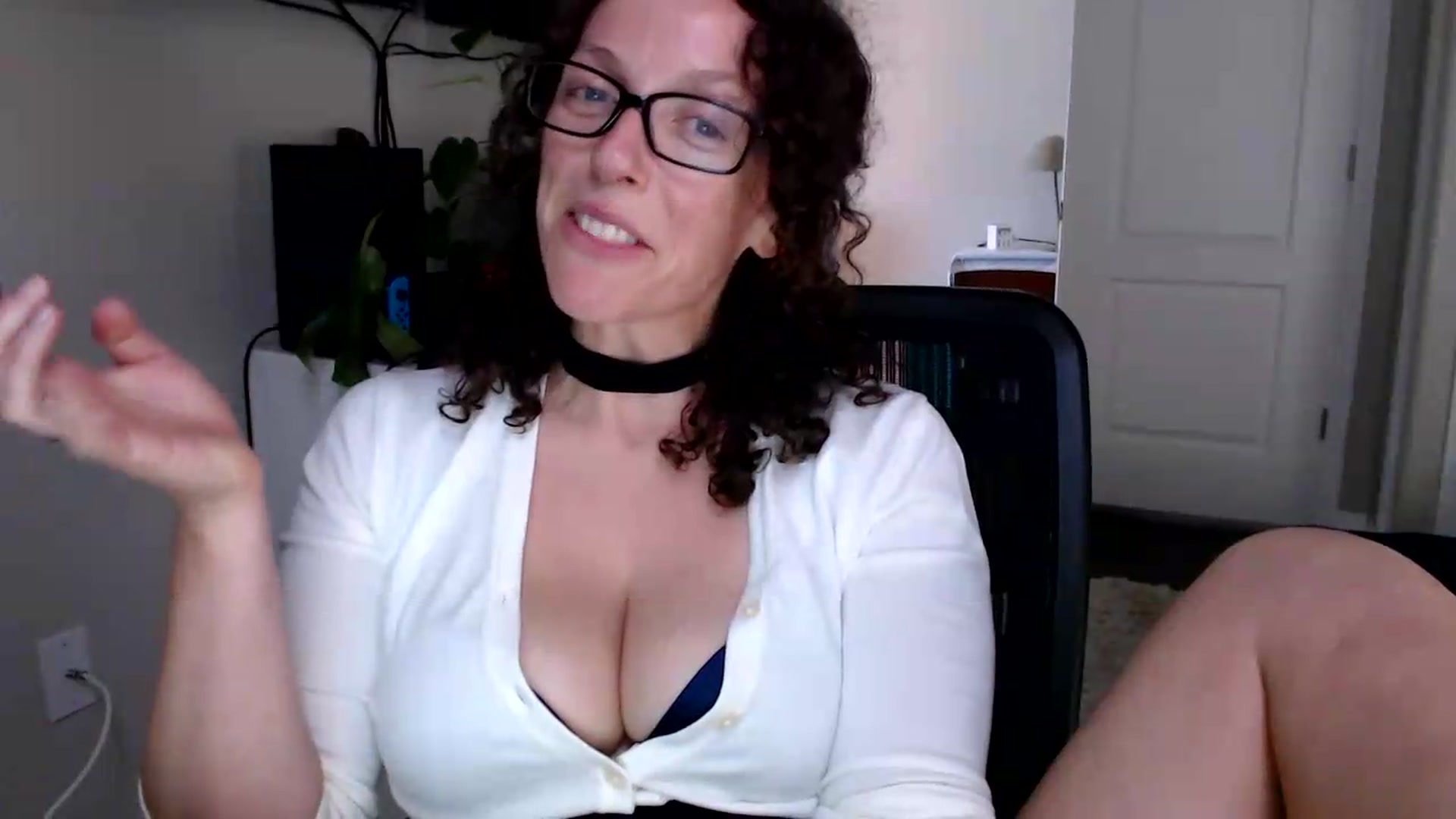 Gallery image thumbnail from Sarah_Stark's myfreecams stream on, 06/22/2026, 16:43 image 6 of 20
