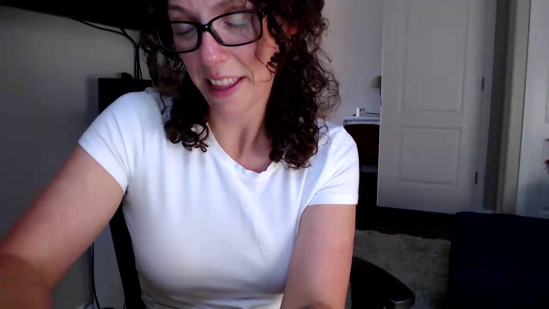Gallery image thumbnail from Sarah_Stark's myfreecams stream on, 06/22/2026, 19:00 image 14 of 20