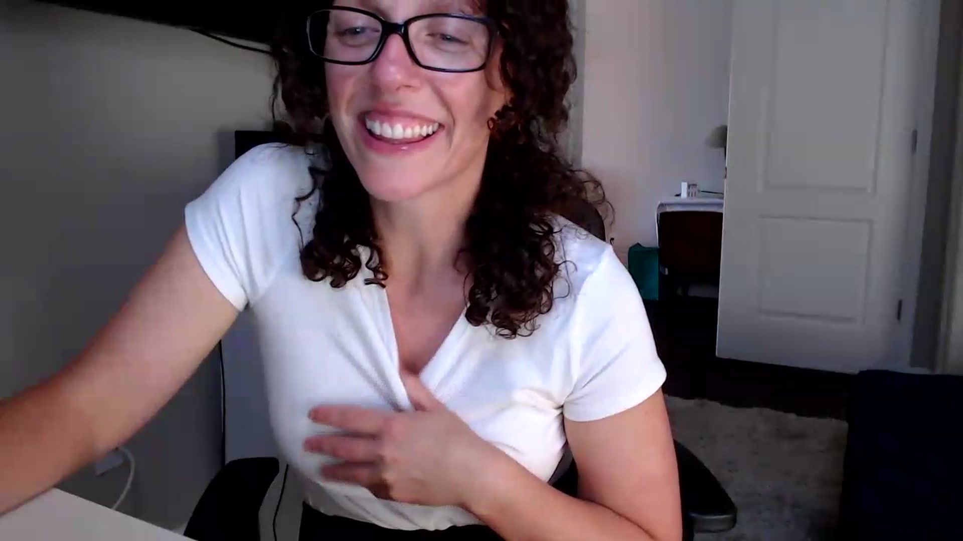 Gallery image thumbnail from Sarah_Stark's myfreecams stream on, 06/22/2026, 19:00 image 17 of 20