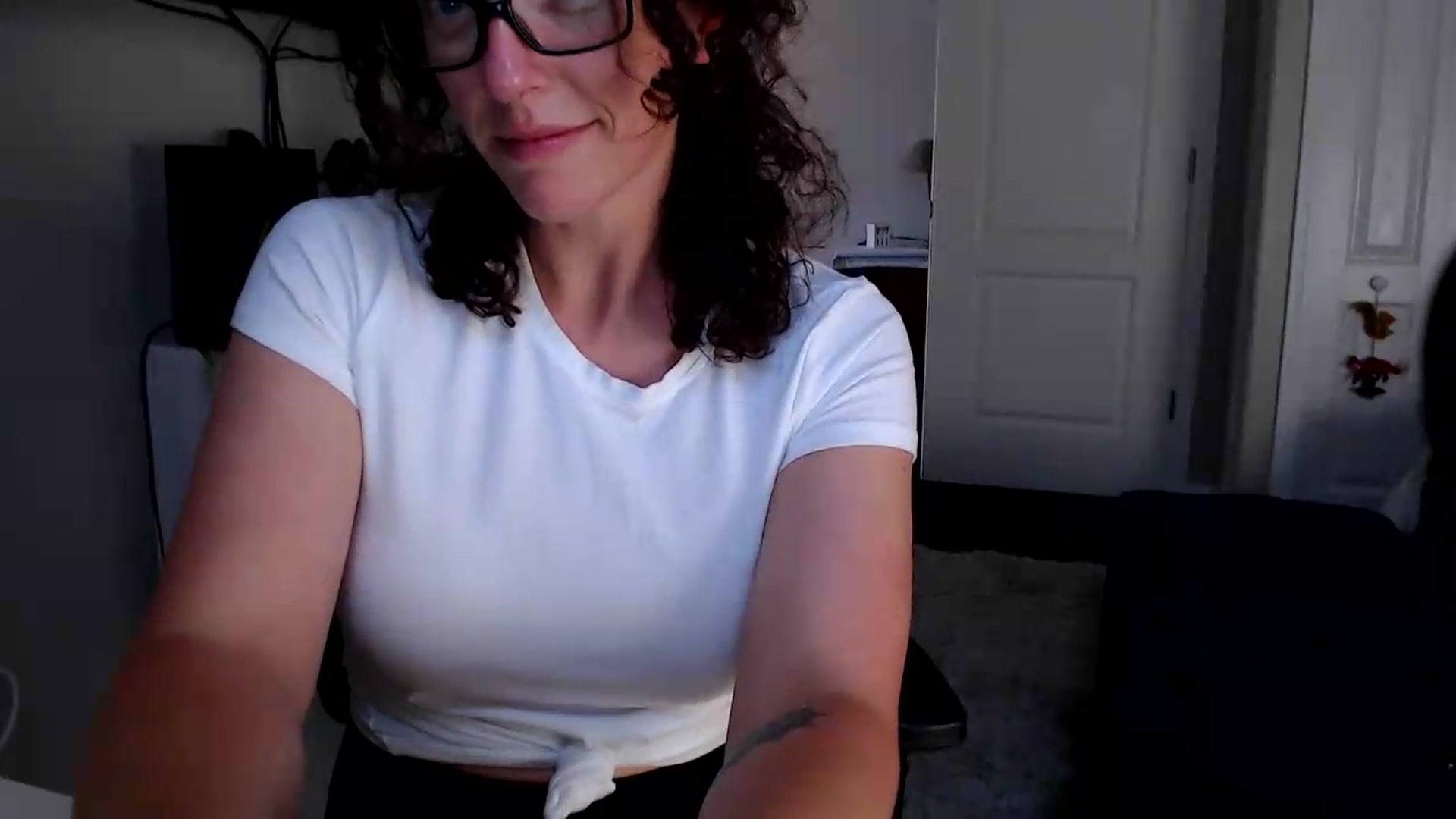 Gallery image thumbnail from Sarah_Stark's myfreecams stream on, 06/22/2026, 19:00 image 15 of 20