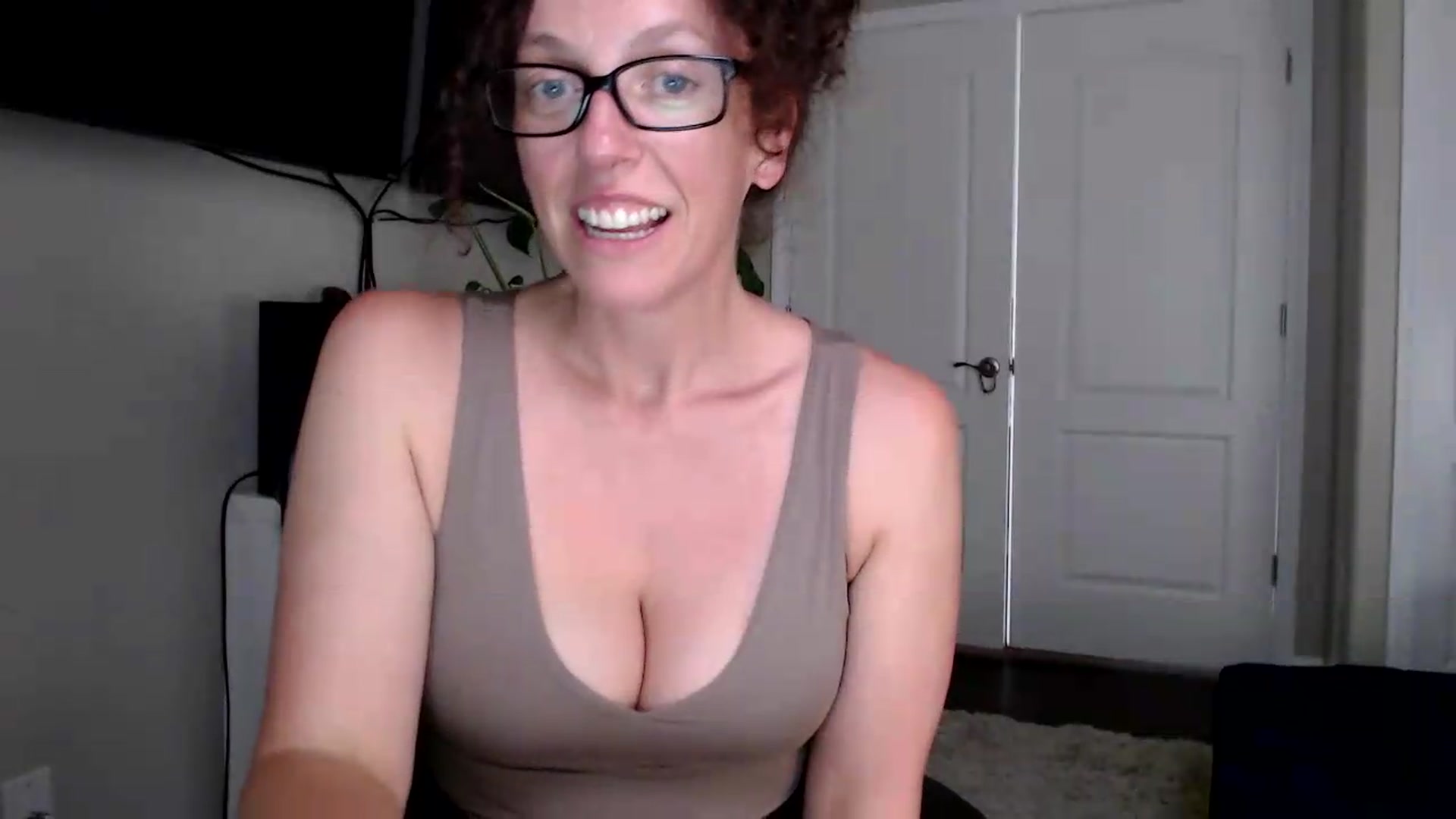 Gallery image thumbnail from Sarah_Stark's myfreecams stream on, 06/23/2026, 16:19 image 20 of 20