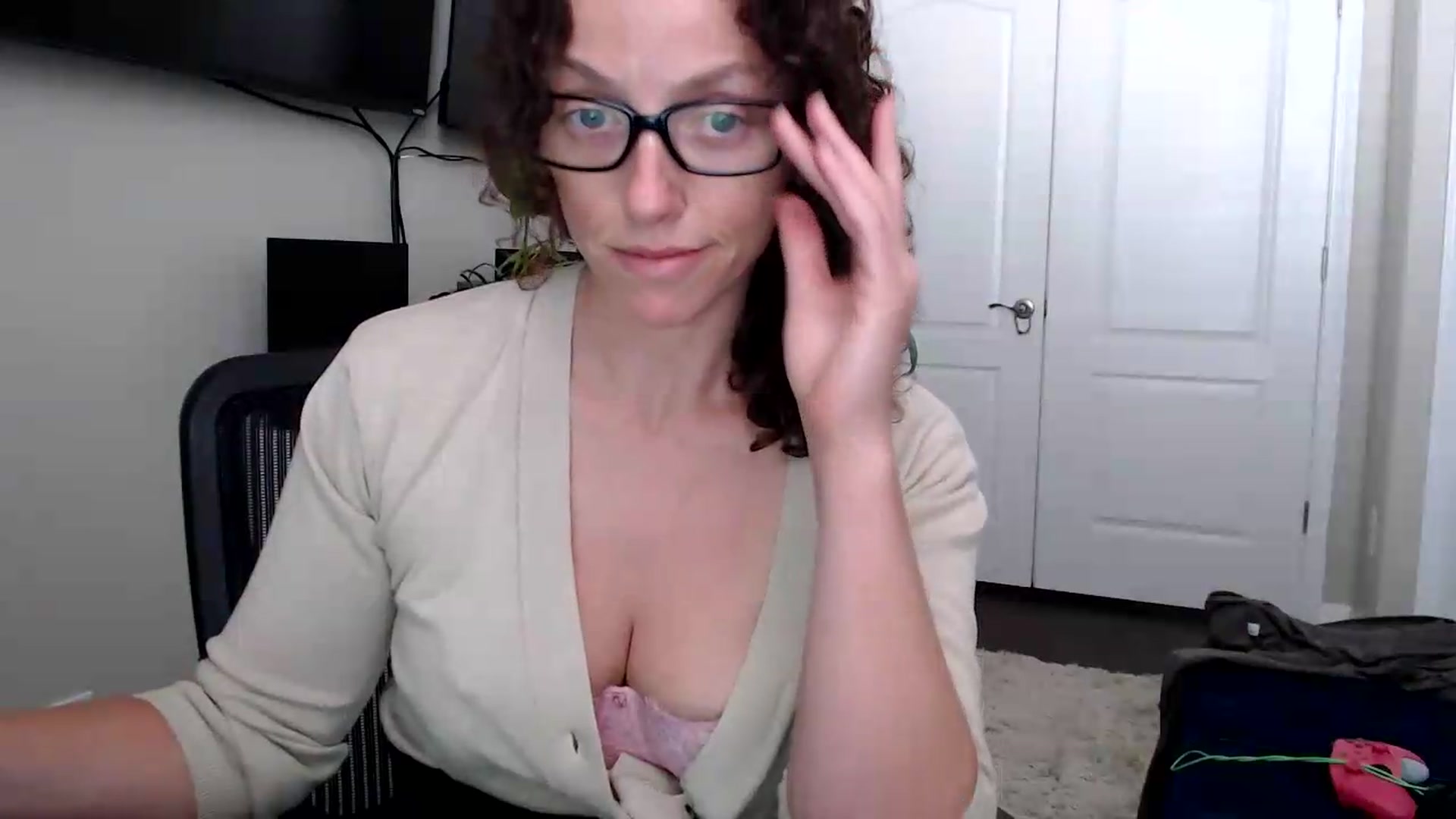 Gallery image thumbnail from Sarah_Stark's myfreecams stream on, 06/29/2026, 14:34 image 4 of 20