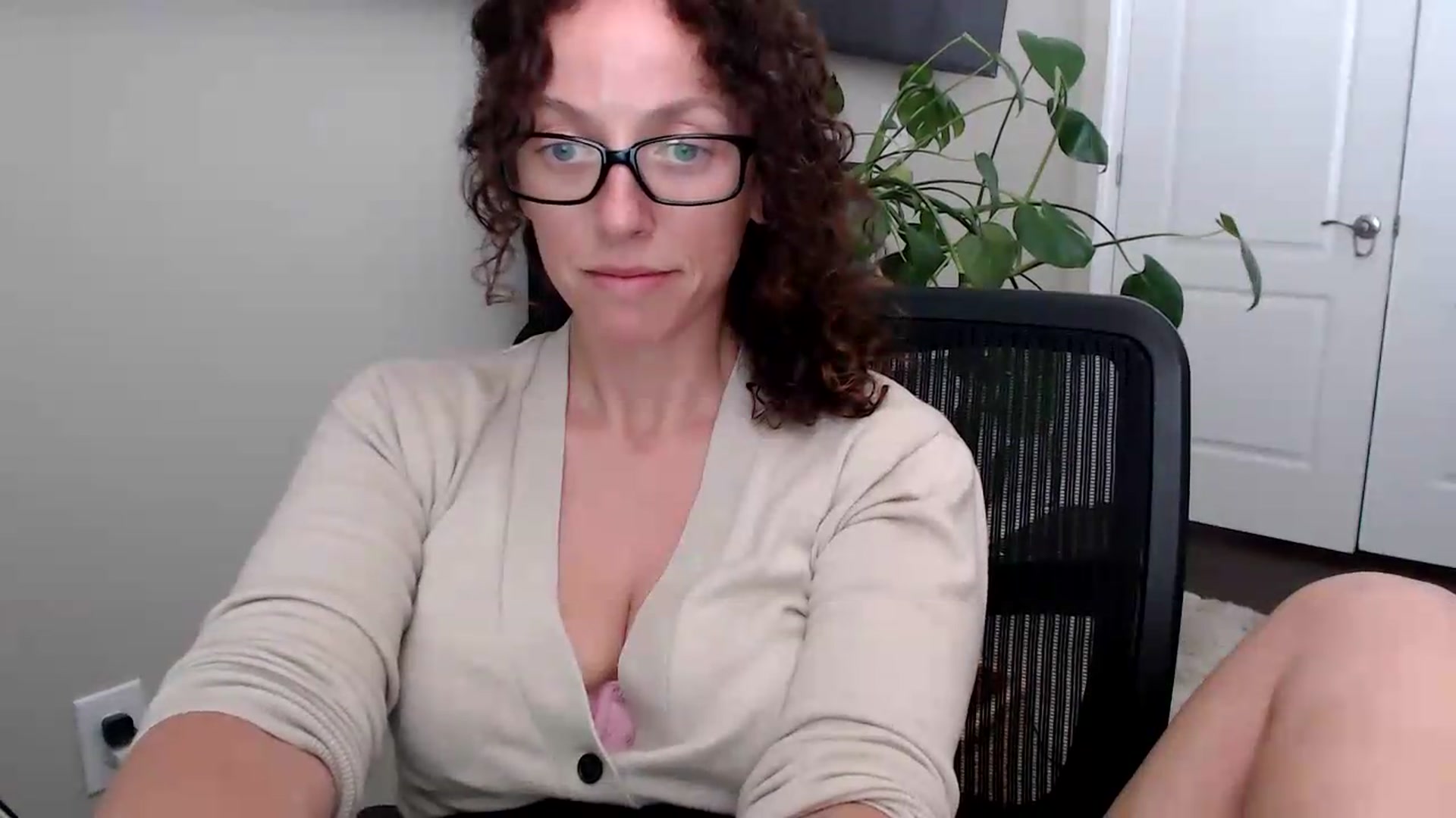 Gallery image thumbnail from Sarah_Stark's myfreecams stream on, 06/29/2026, 15:17 image 7 of 20