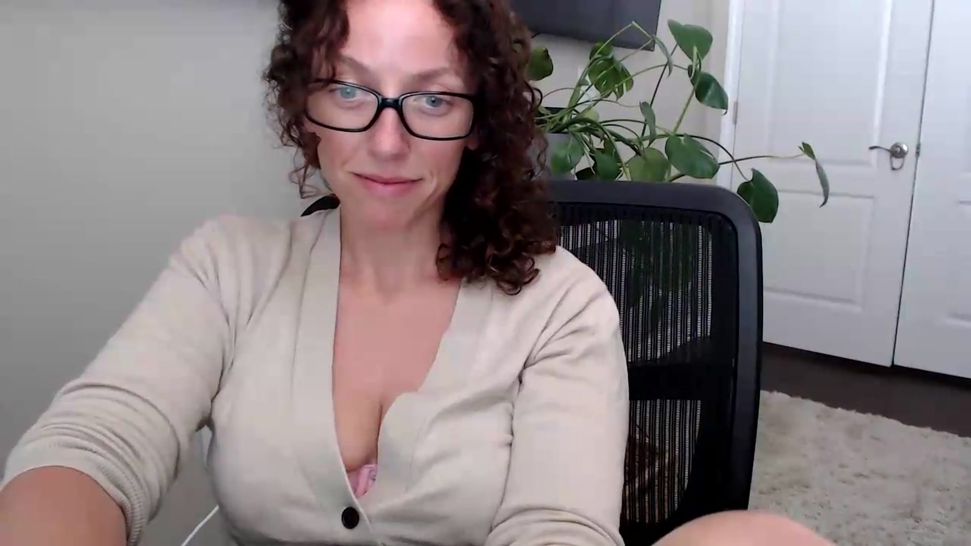 Gallery image thumbnail from Sarah_Stark's myfreecams stream on, 06/29/2026, 15:17 image 10 of 20