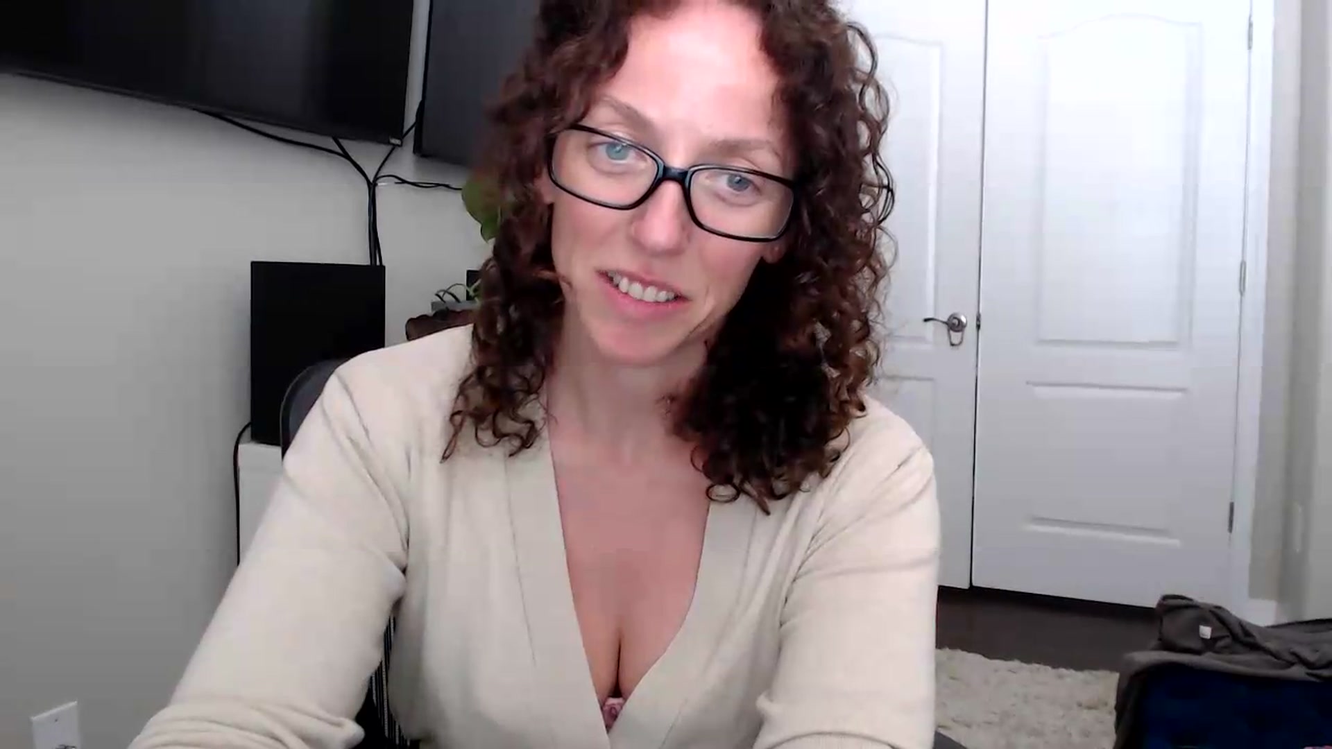Gallery image thumbnail from Sarah_Stark's myfreecams stream on, 06/29/2026, 15:17 image 18 of 20