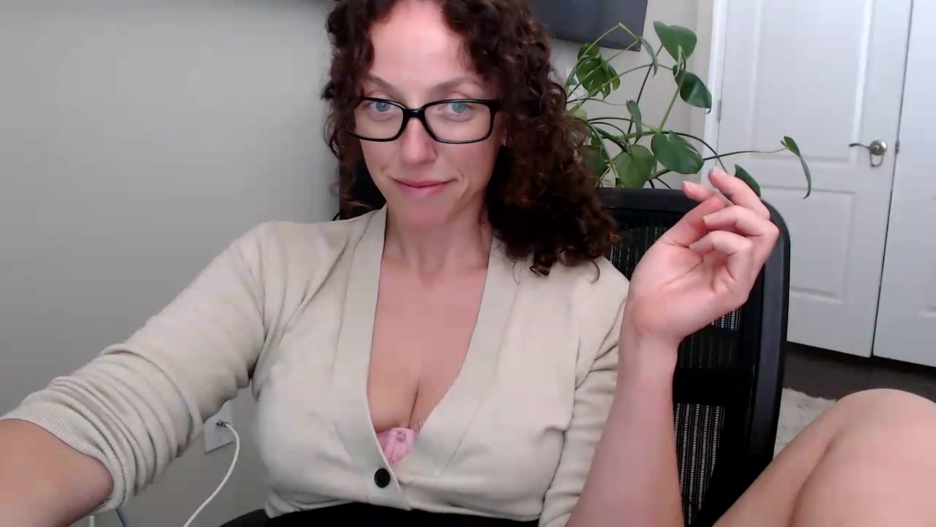 Gallery image thumbnail from Sarah_Stark's myfreecams stream on, 06/29/2026, 15:17 image 6 of 20