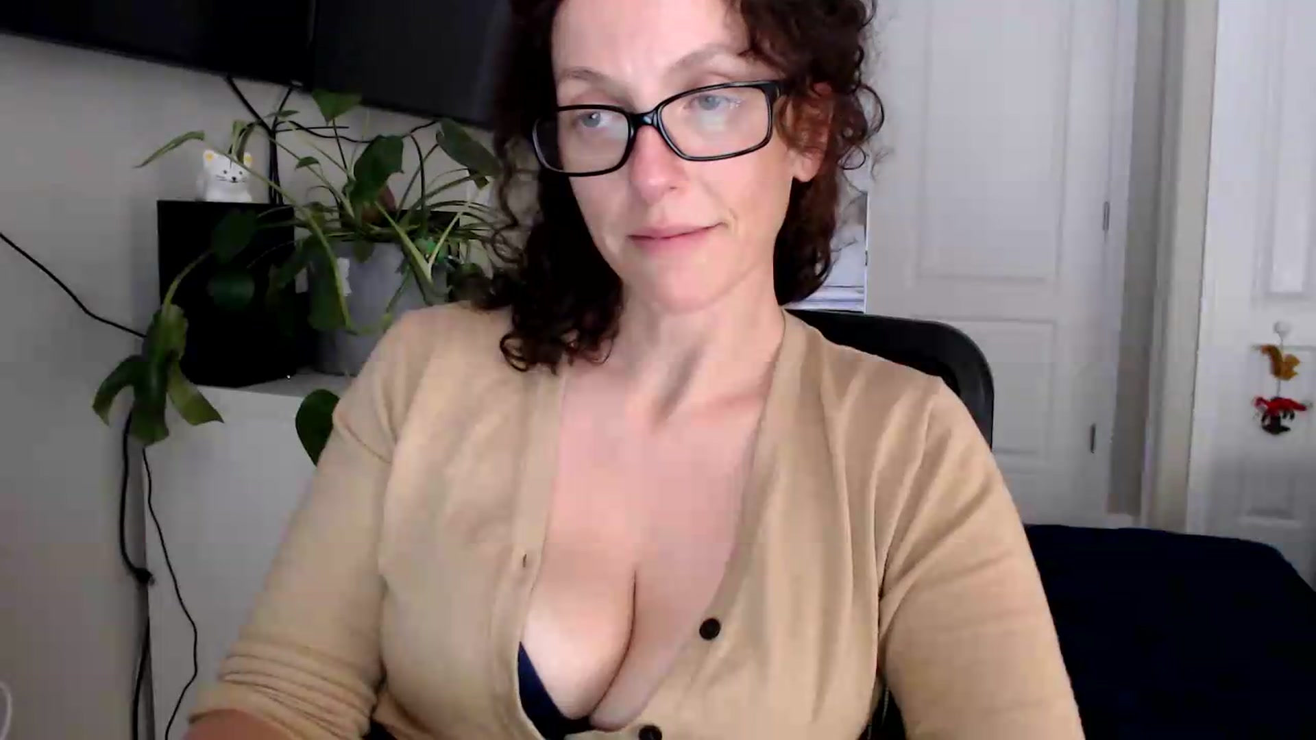 Gallery image thumbnail from Sarah_Stark's myfreecams stream on, 07/17/2026, 15:42 image 8 of 20