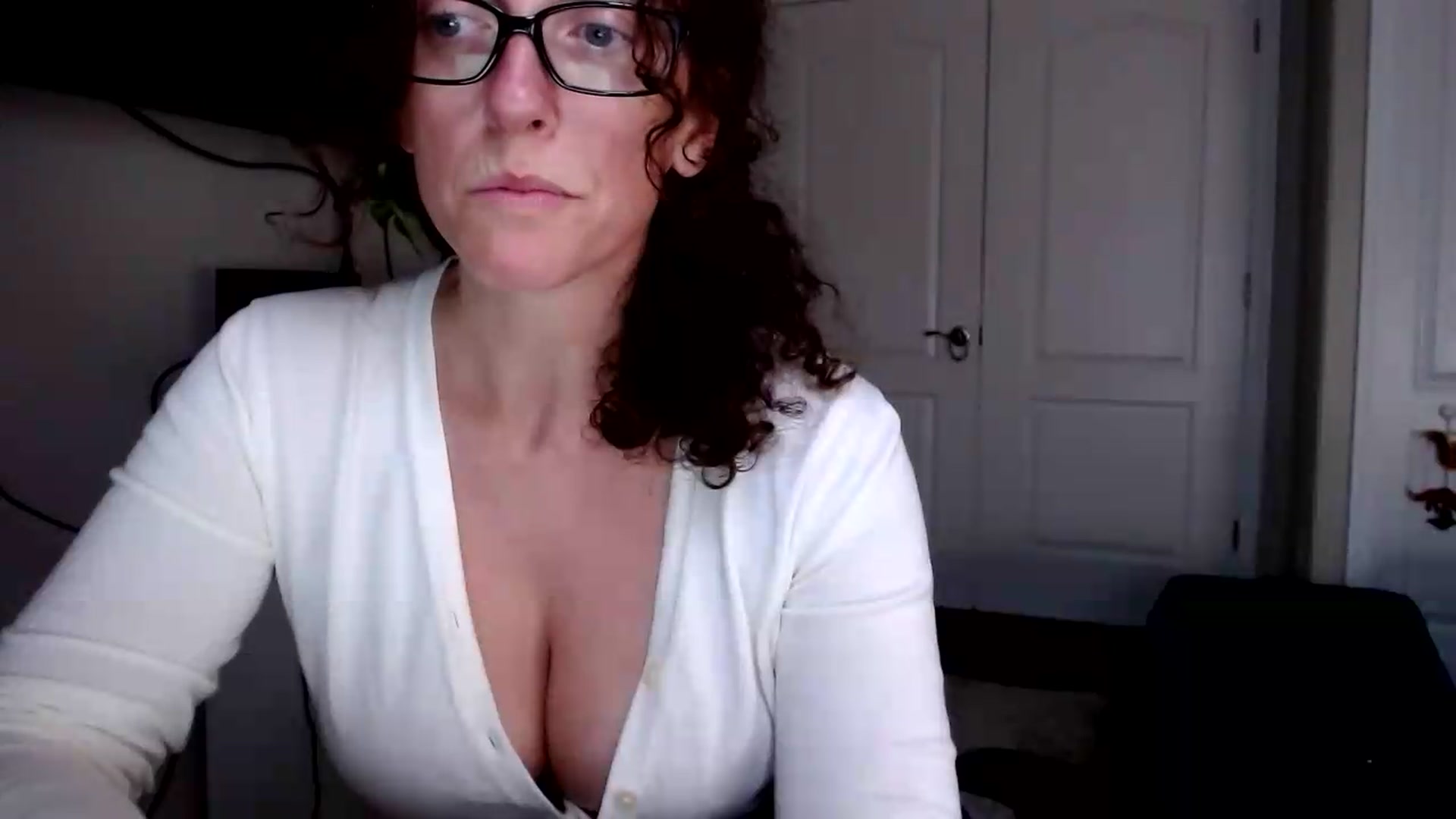 Gallery image thumbnail from Sarah_Stark's myfreecams stream on, 08/25/2026, 14:29 image 17 of 20