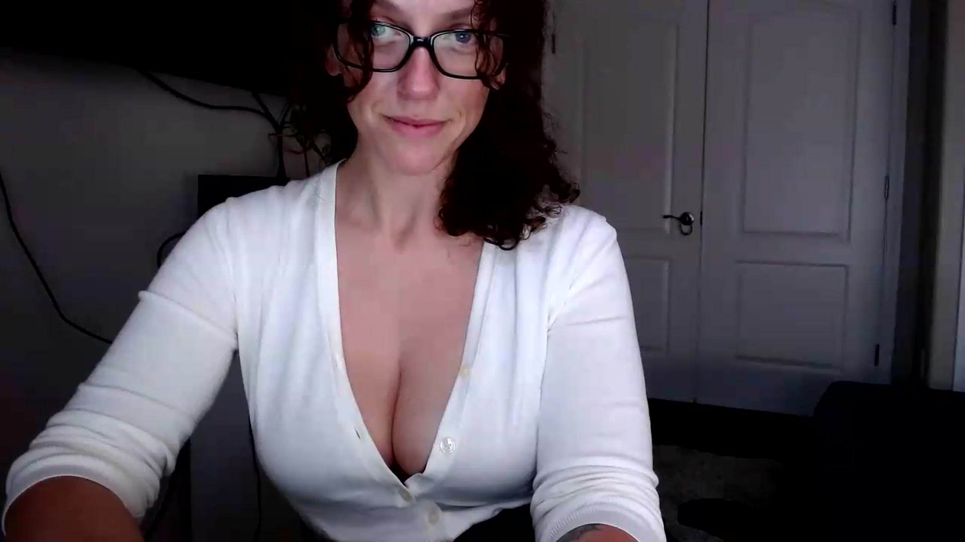 Gallery image thumbnail from Sarah_Stark's myfreecams stream on, 08/25/2026, 14:29 image 19 of 20