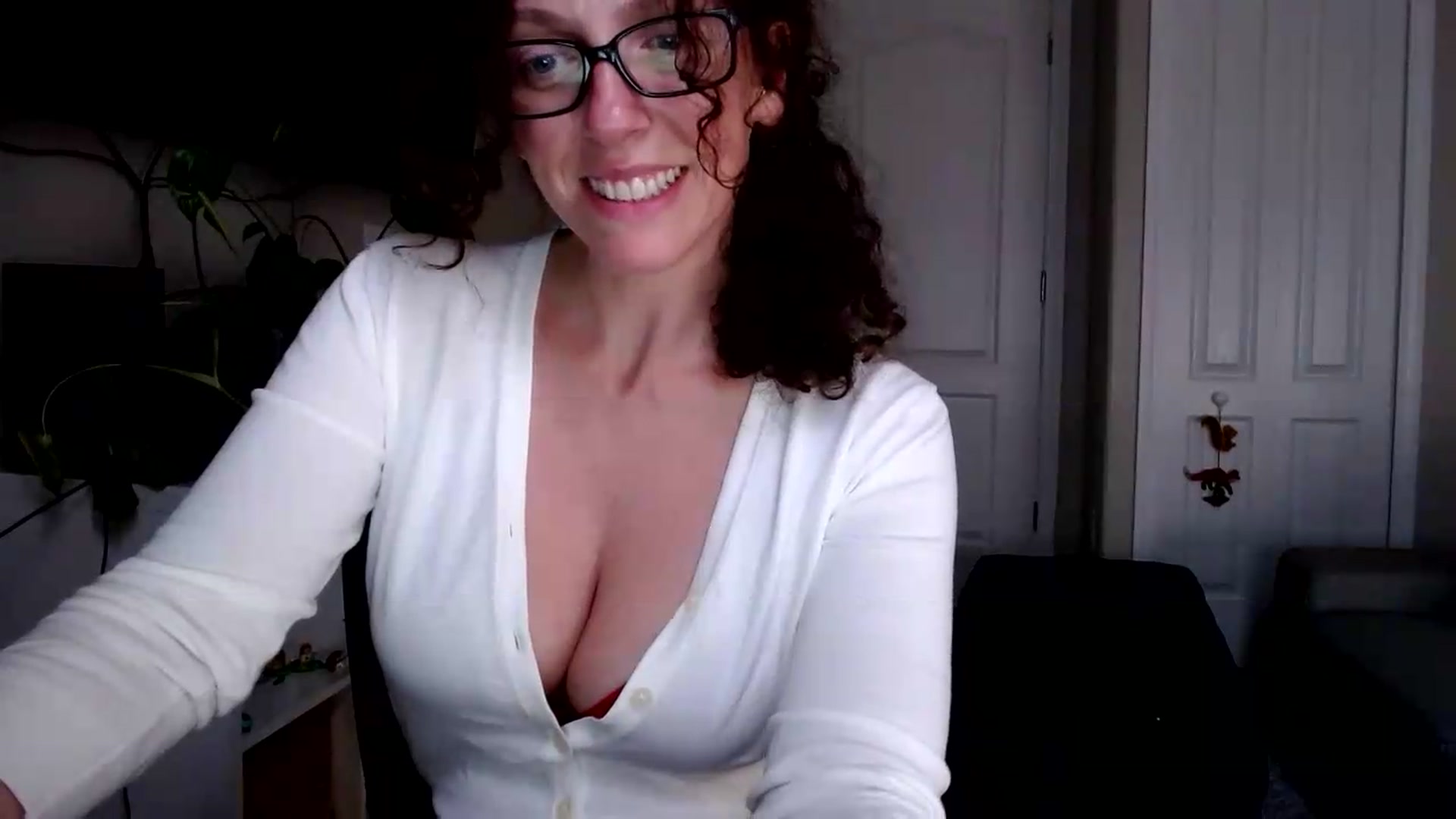 Gallery image thumbnail from Sarah_Stark's myfreecams stream on, 08/25/2026, 14:29 image 16 of 20