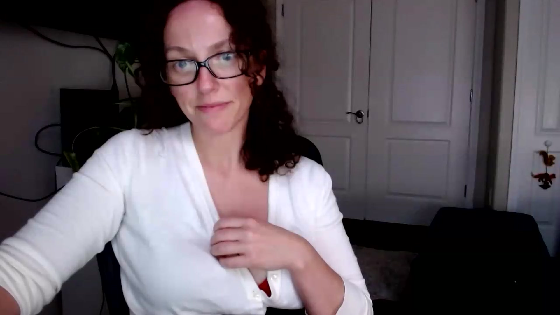 Gallery image thumbnail from Sarah_Stark's myfreecams stream on, 08/25/2026, 14:29 image 5 of 20